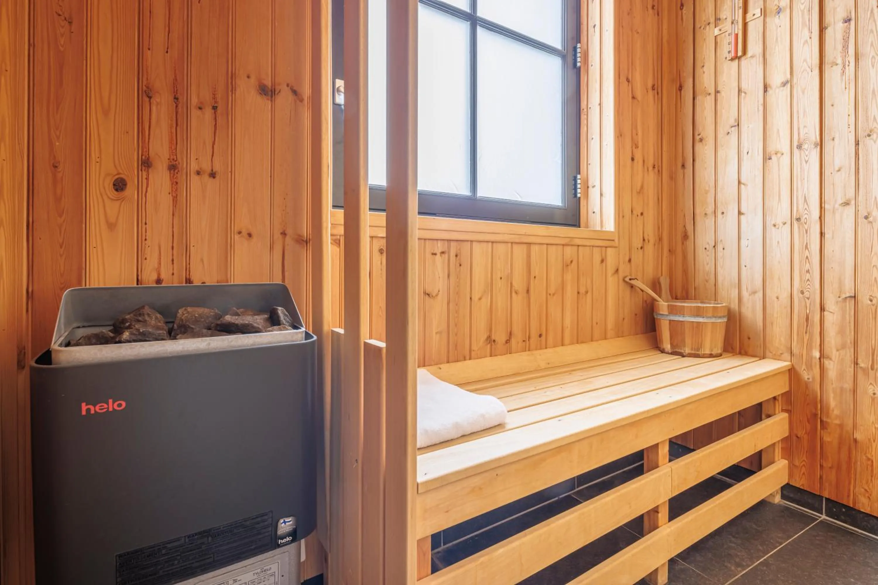 Sauna, Bed in Grand Hotel Alkmaar