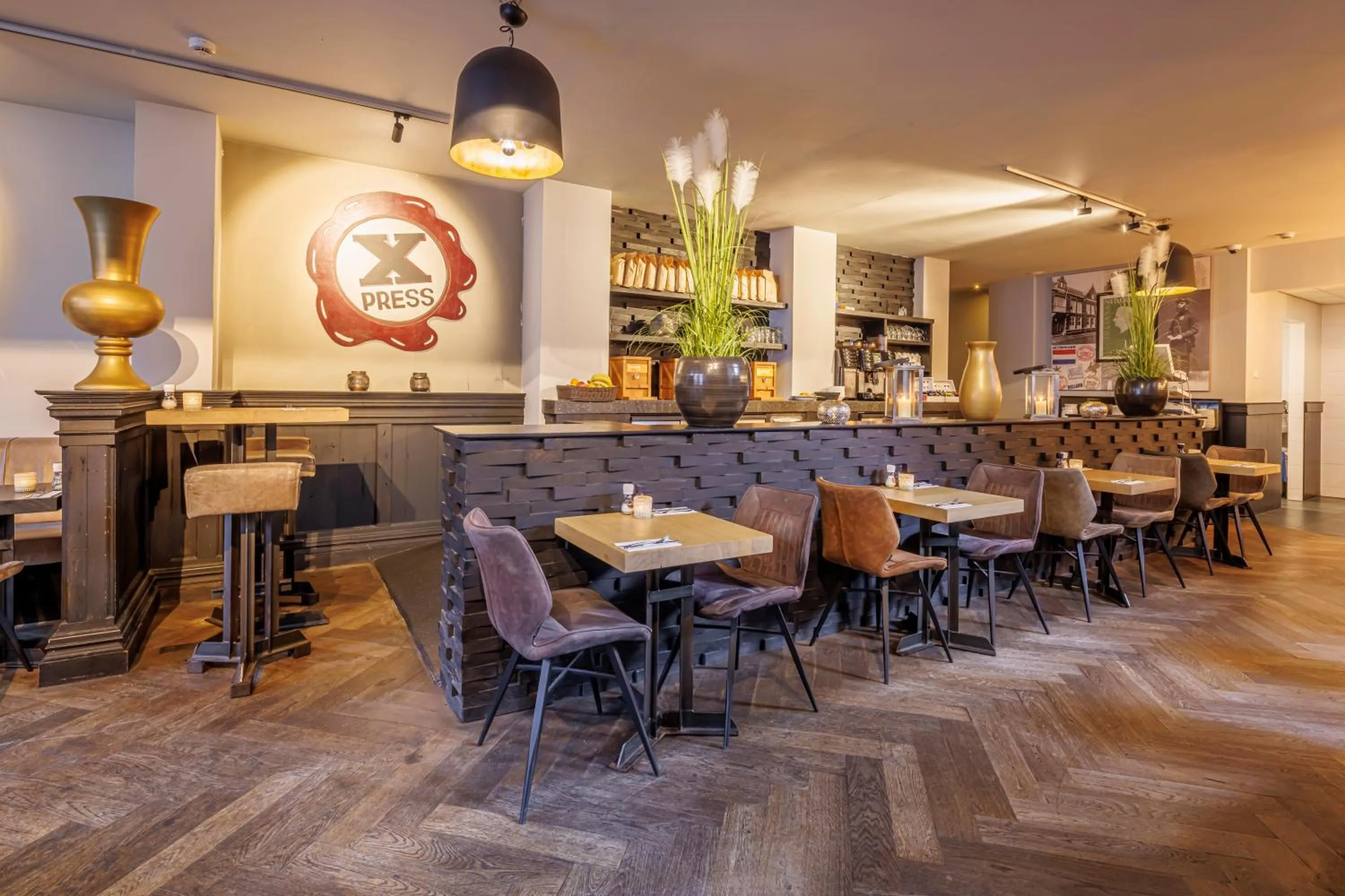 Restaurant/places to eat in Grand Hotel Alkmaar