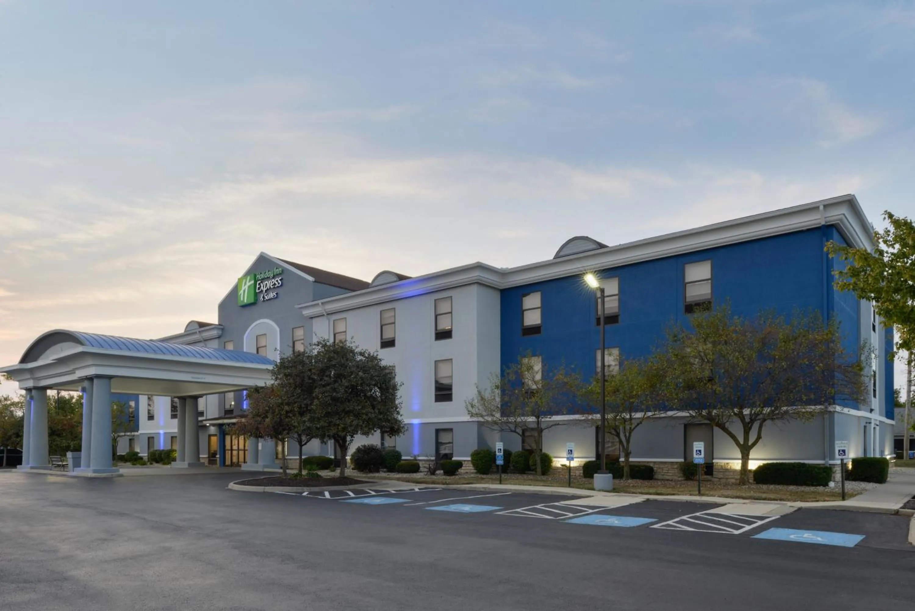 Property building in Holiday Inn Express Hotel and Suites Marysville by IHG