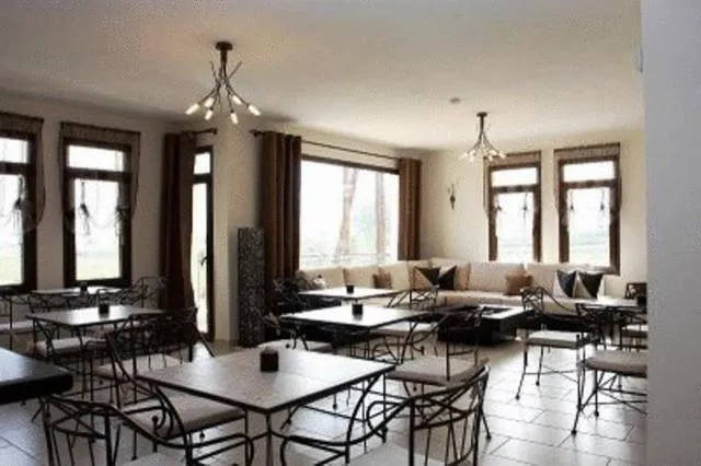 Entertainment in Villa Del Lago Boutique Hotel