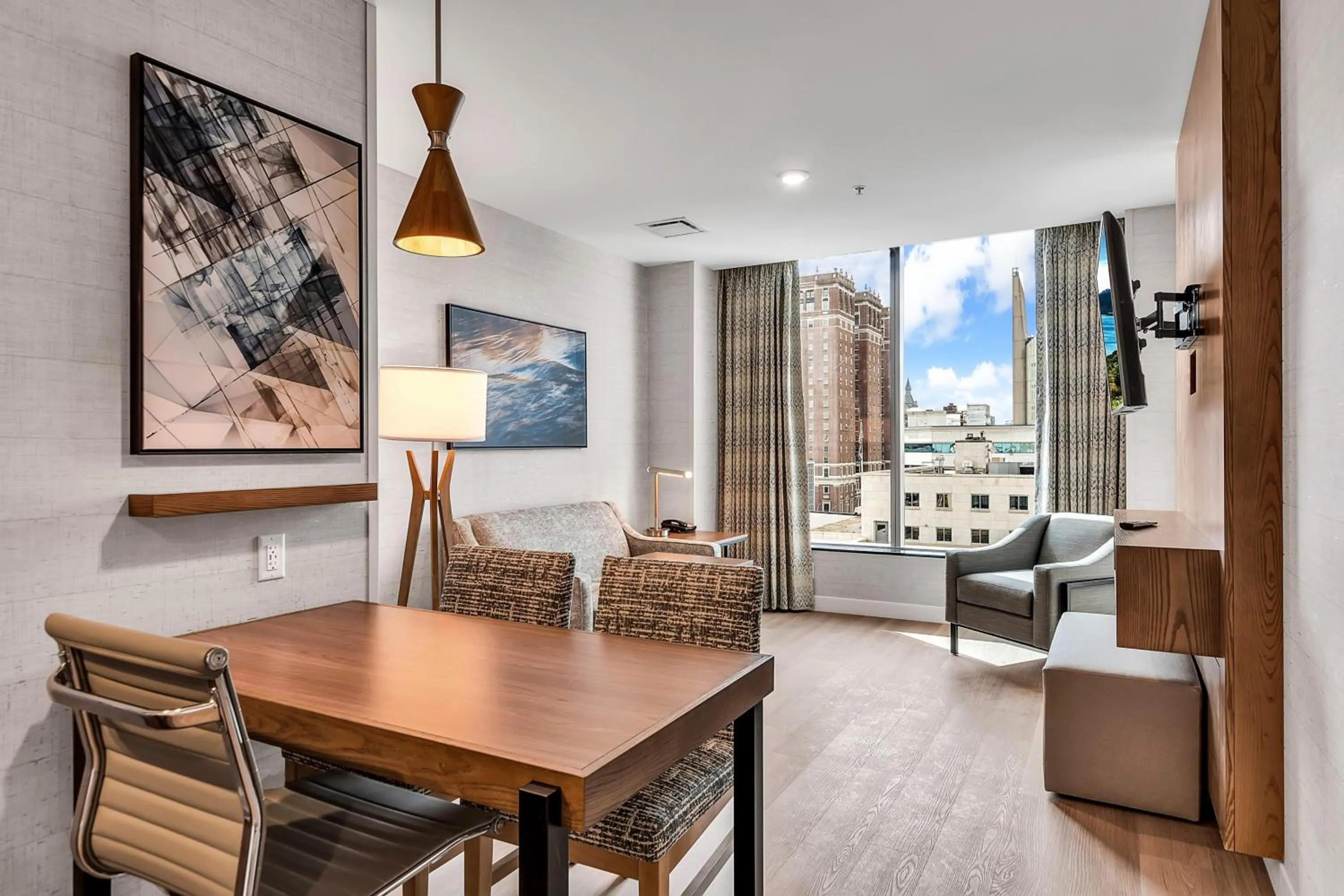 Bedroom in Embassy Suites Buffalo