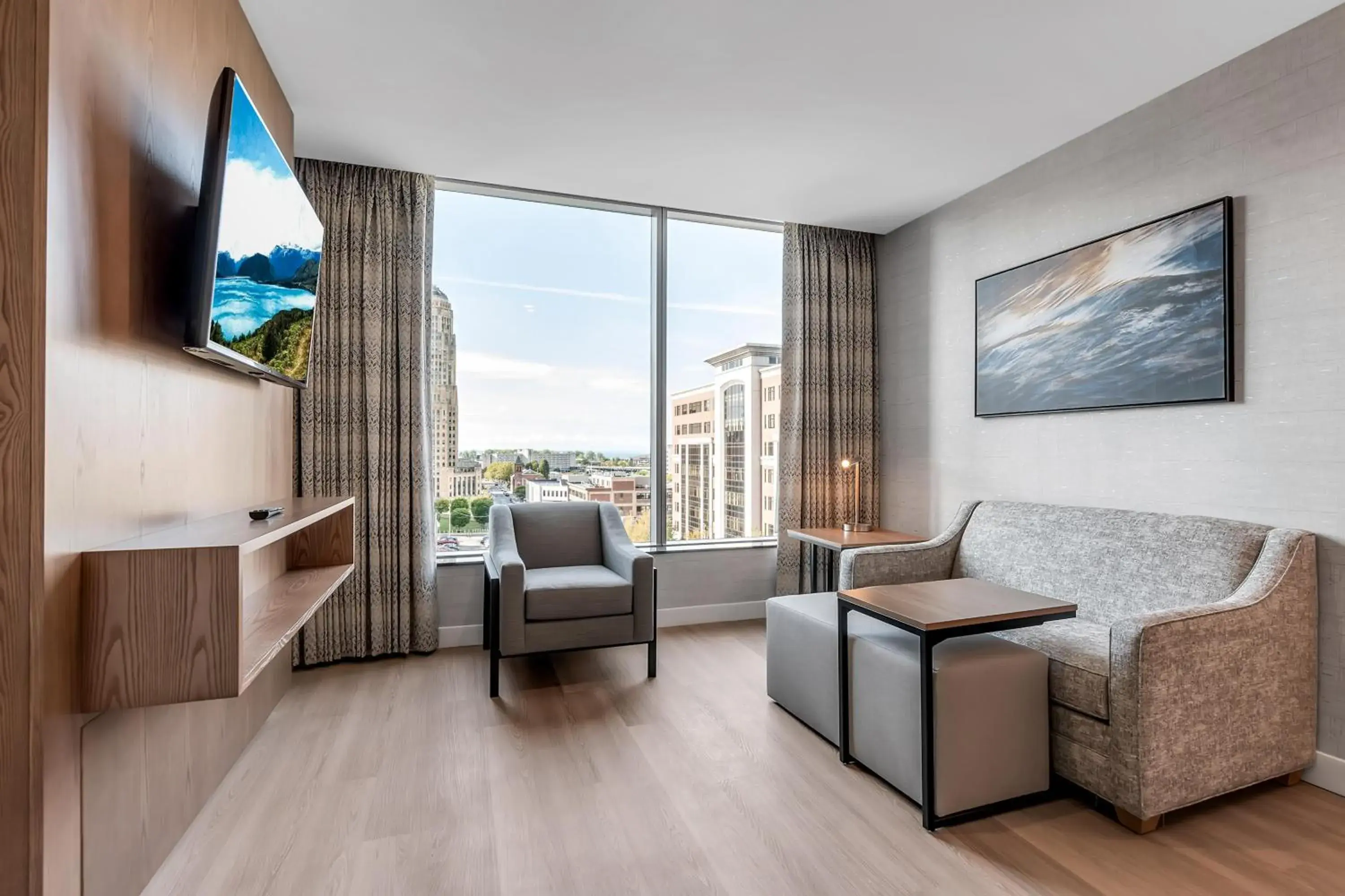 Living room in Embassy Suites Buffalo Living room in Embassy Suites Buffalo