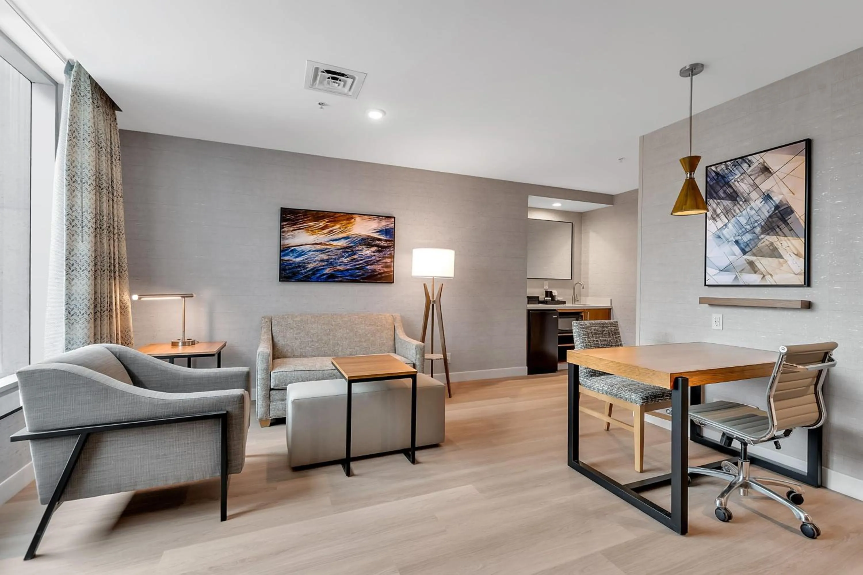 Bedroom in Embassy Suites Buffalo