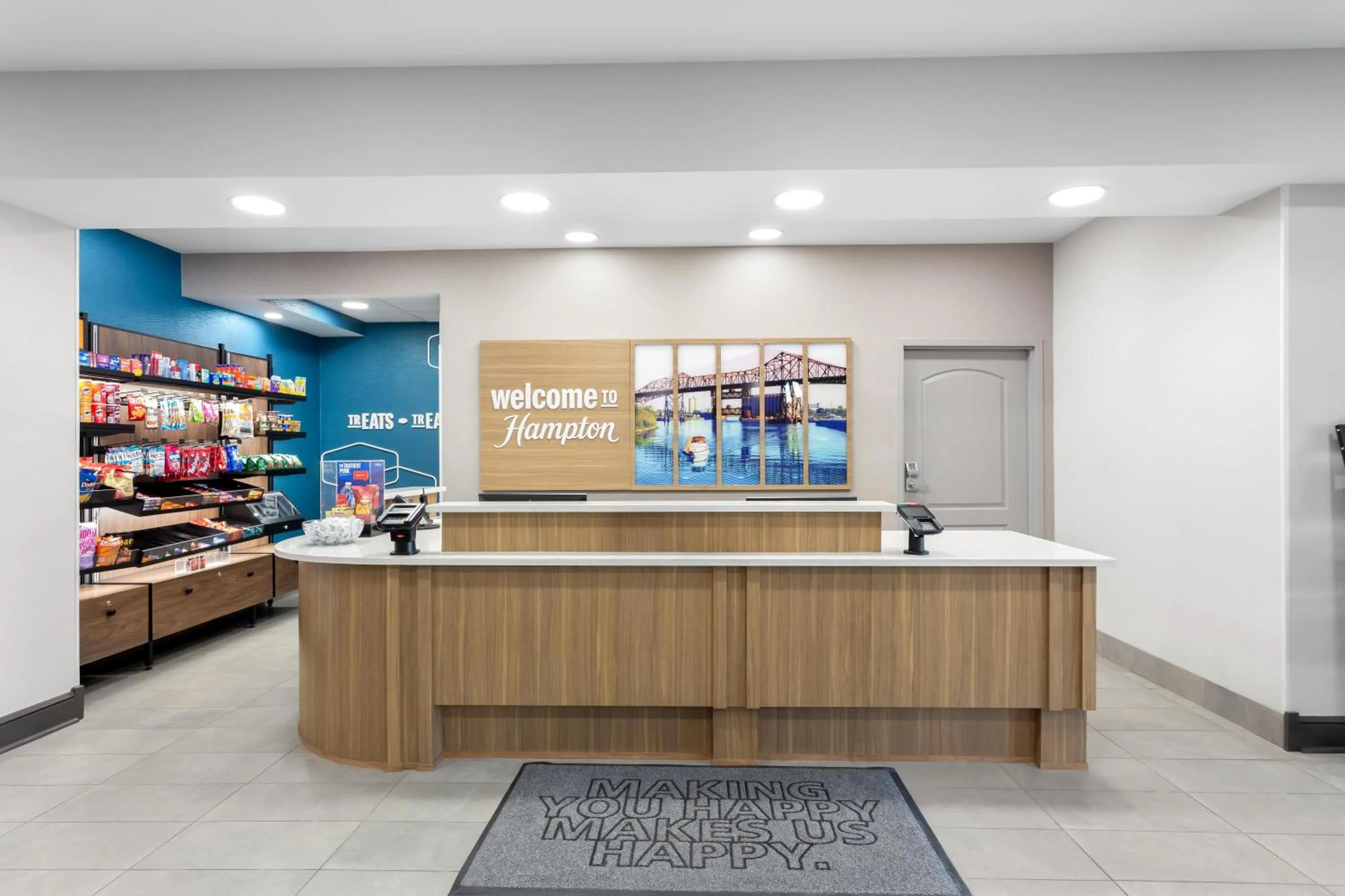 Lobby or reception in Hampton Inn & Suites Chicago Deer Park