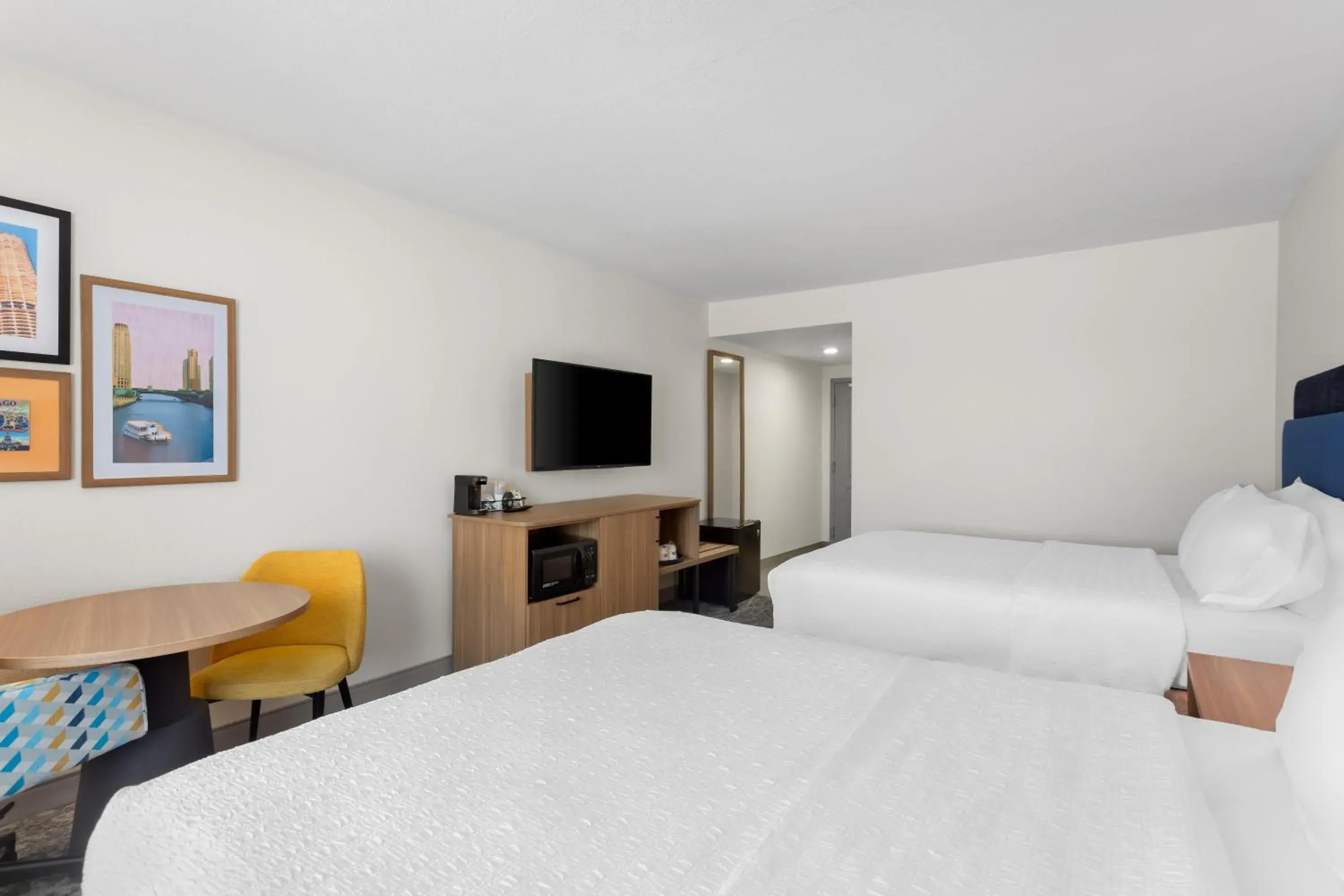 Bedroom, Bed in Hampton Inn & Suites Chicago Deer Park Bedroom, Bed in Hampton Inn & Suites Chicago Deer Park