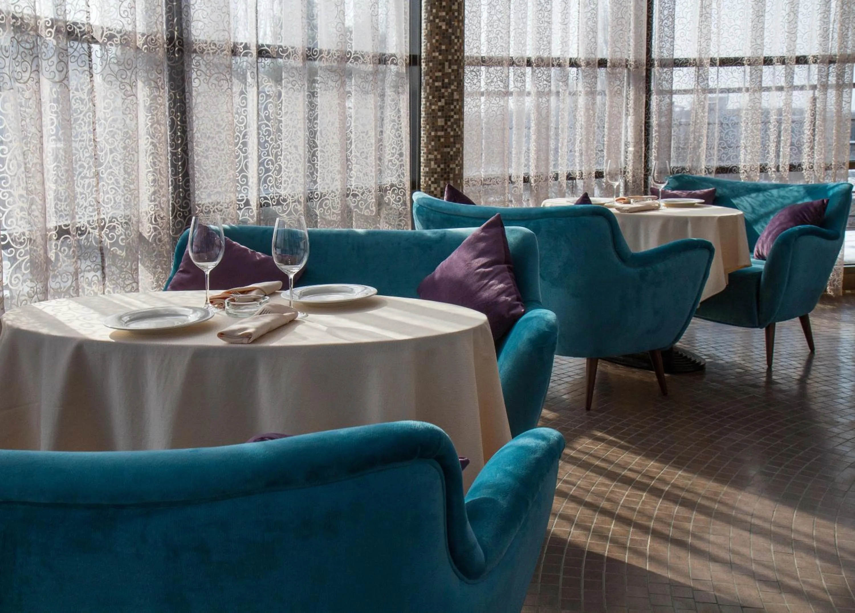 Restaurant/places to eat in City Holiday Resort & SPA