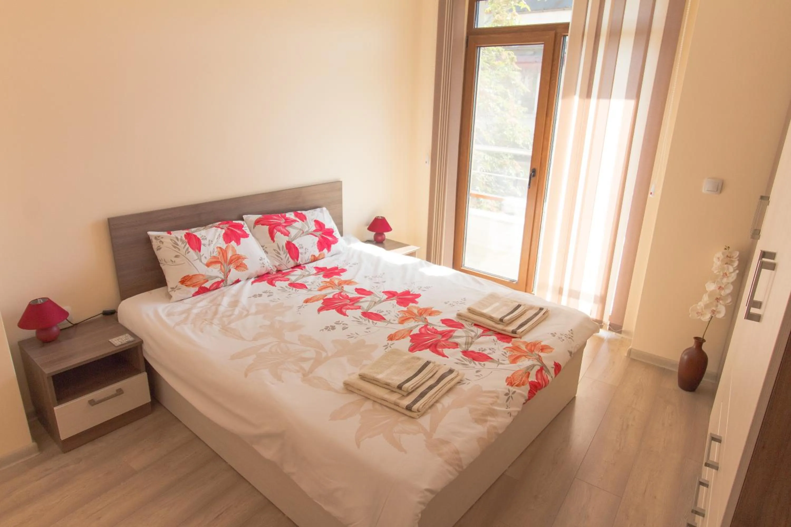 Bed in Domus Apartments Old Town with Garage