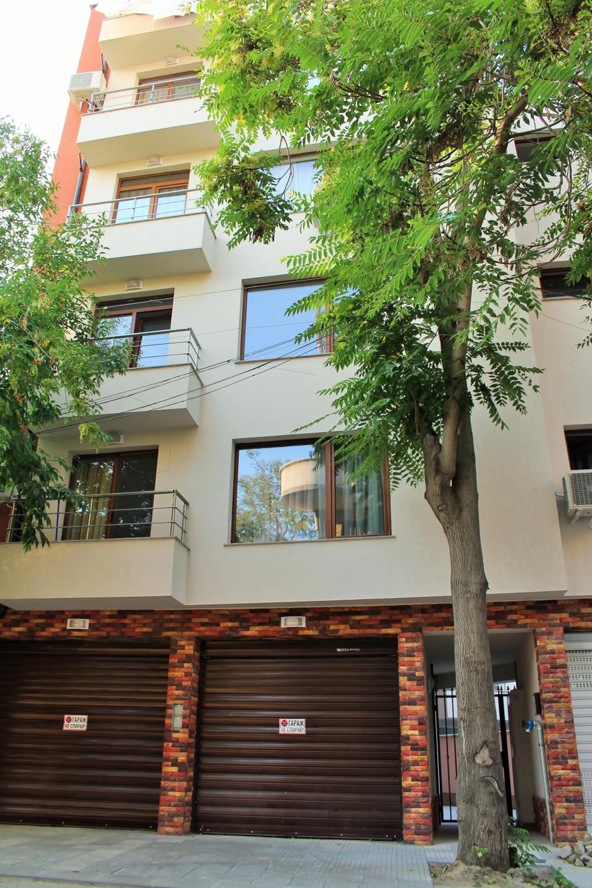 Facade/entrance in Domus Apartments Old Town with Garage