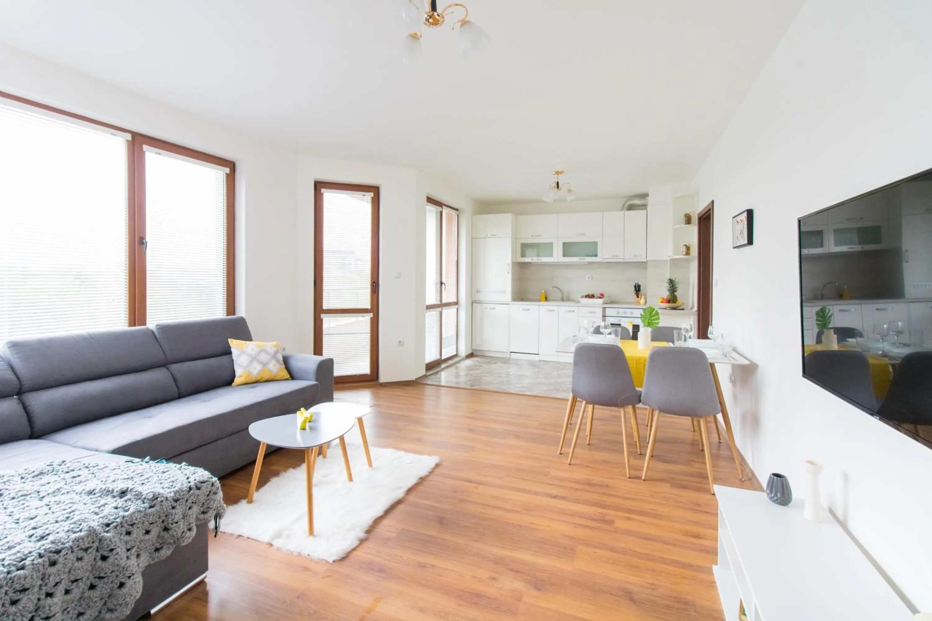 Kitchen or kitchenette in Domus Apartments Old Town with Garage