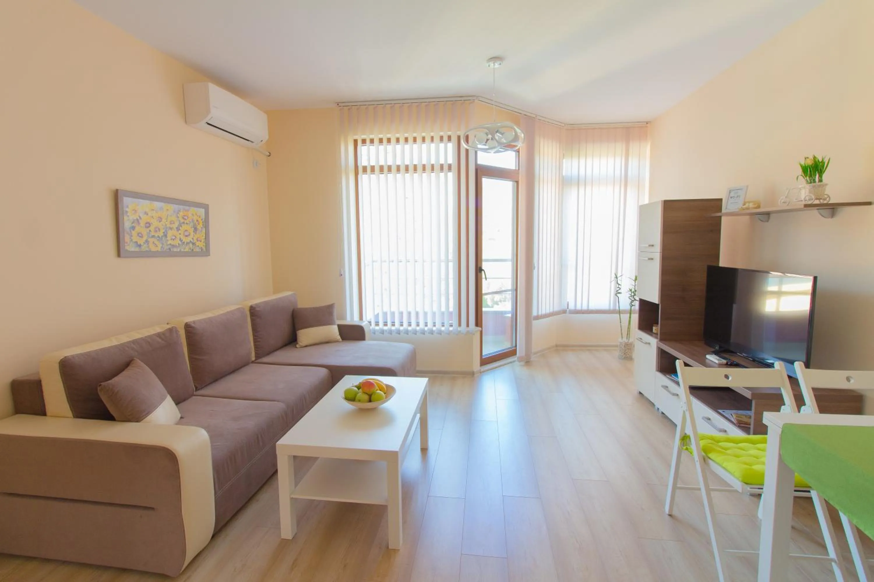 Living room in Domus Apartments Old Town with Garage