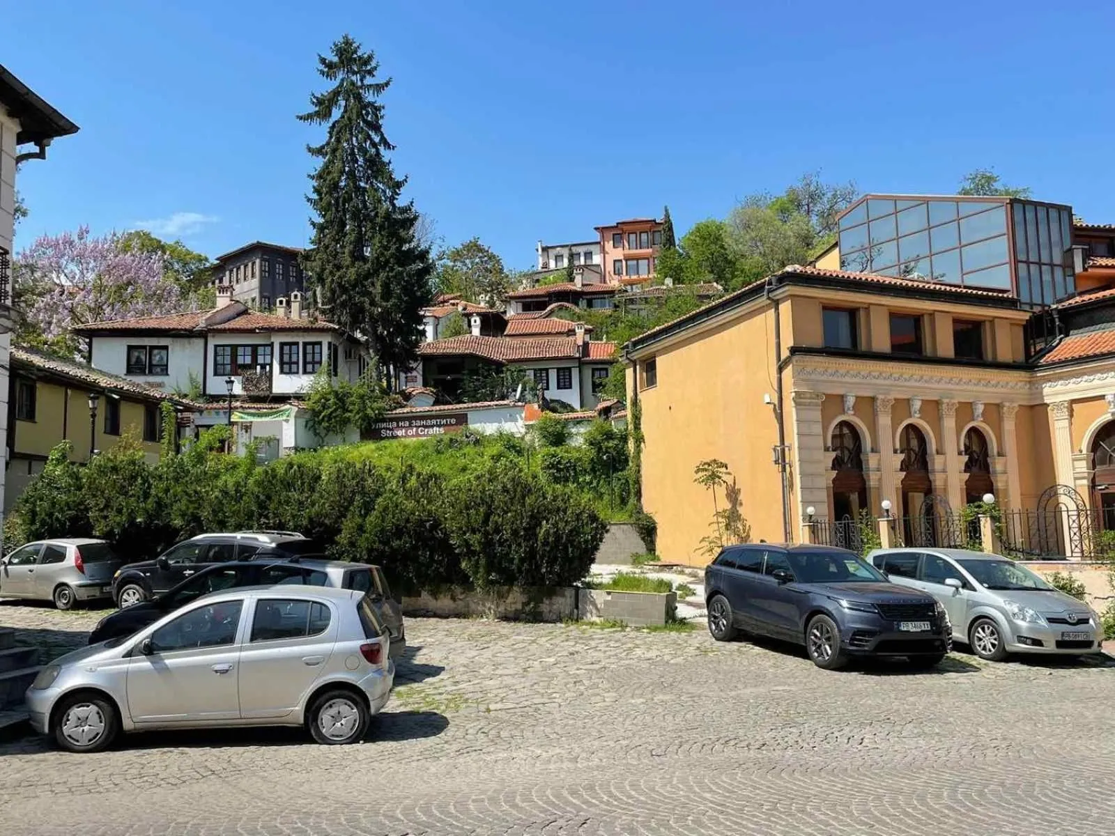 Property building in Domus Apartments Old Town with Garage