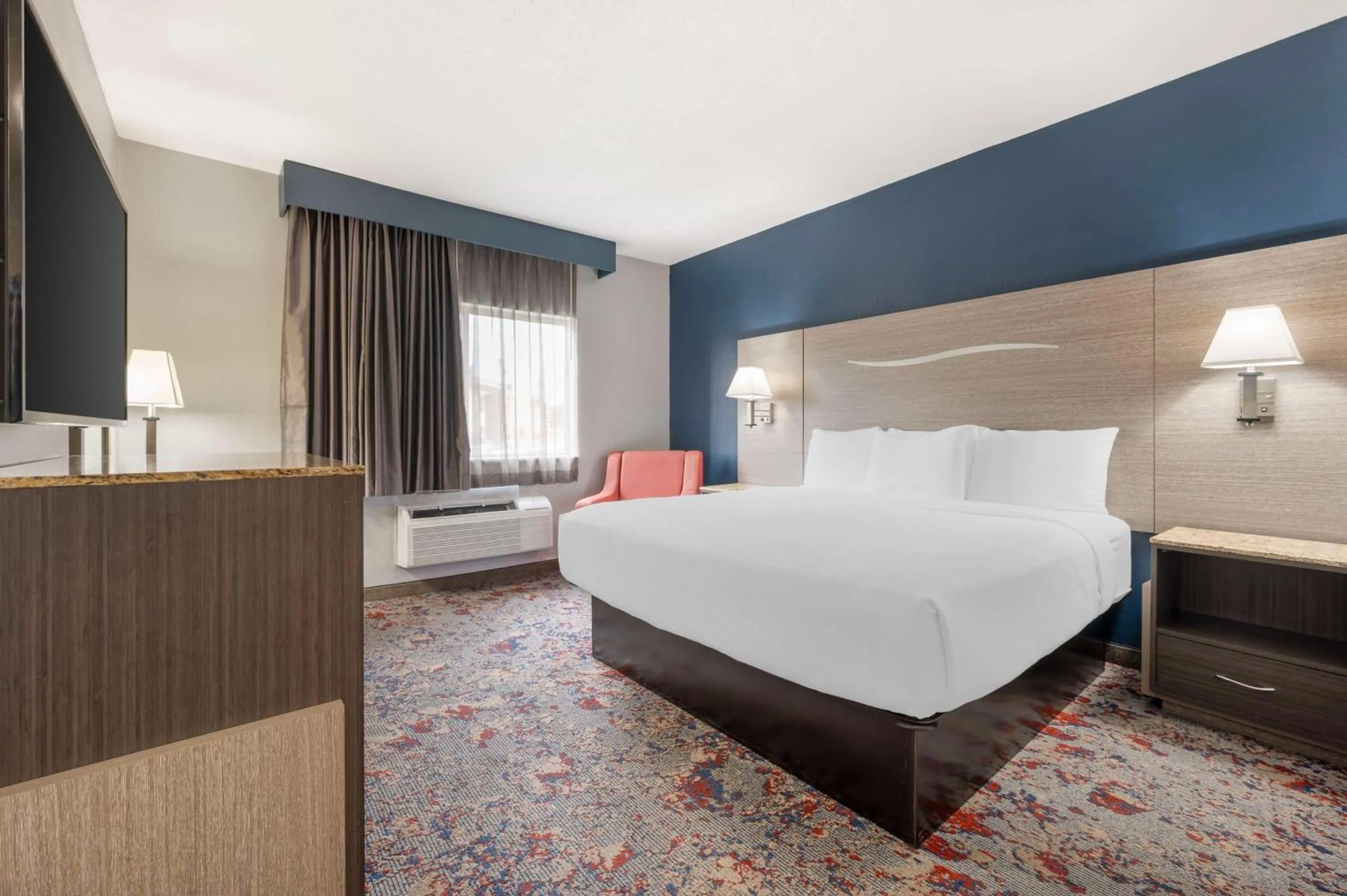 Bedroom, Bed in Best Western Kokomo Hotel