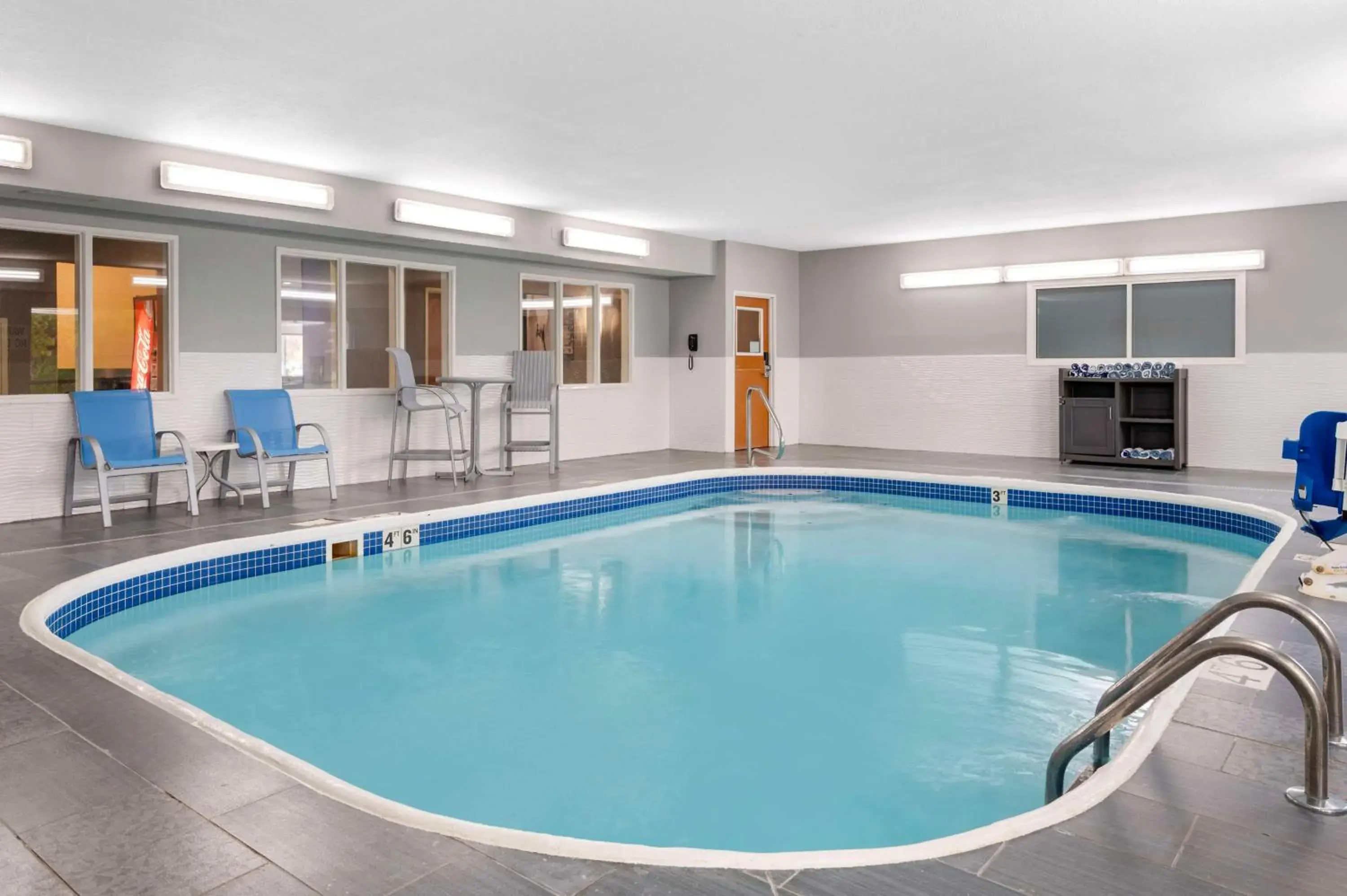 Pool view in Best Western Kokomo Hotel Pool view in Best Western Kokomo Hotel