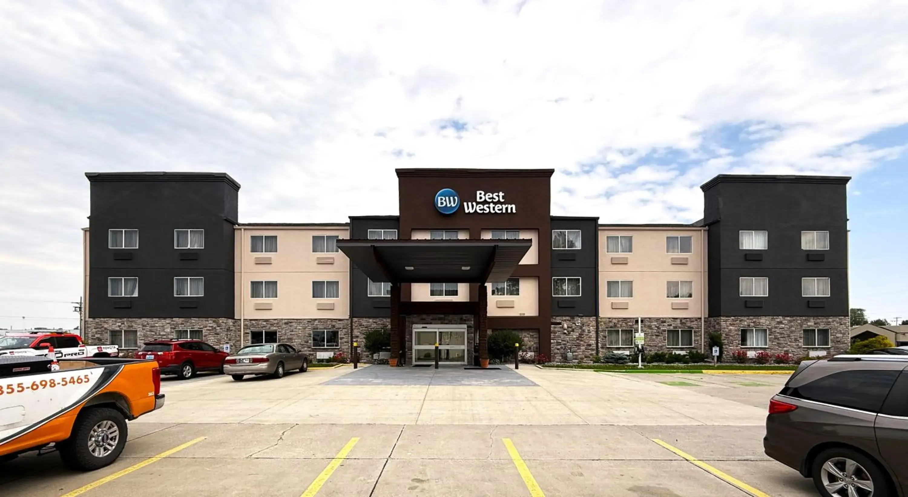 Property building in Best Western Kokomo Hotel Property building in Best Western Kokomo Hotel