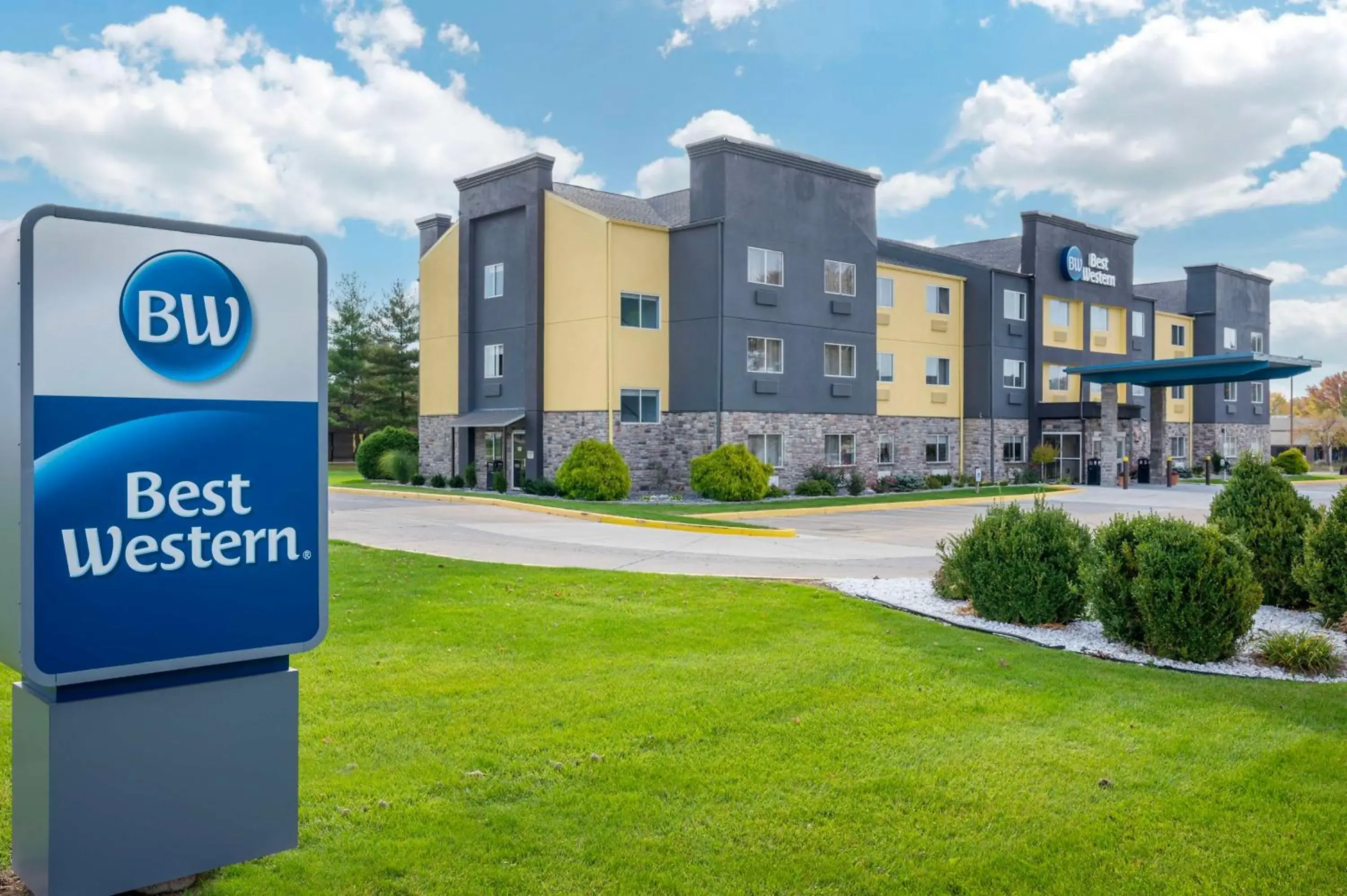 Property building in Best Western Kokomo Hotel Property building in Best Western Kokomo Hotel
