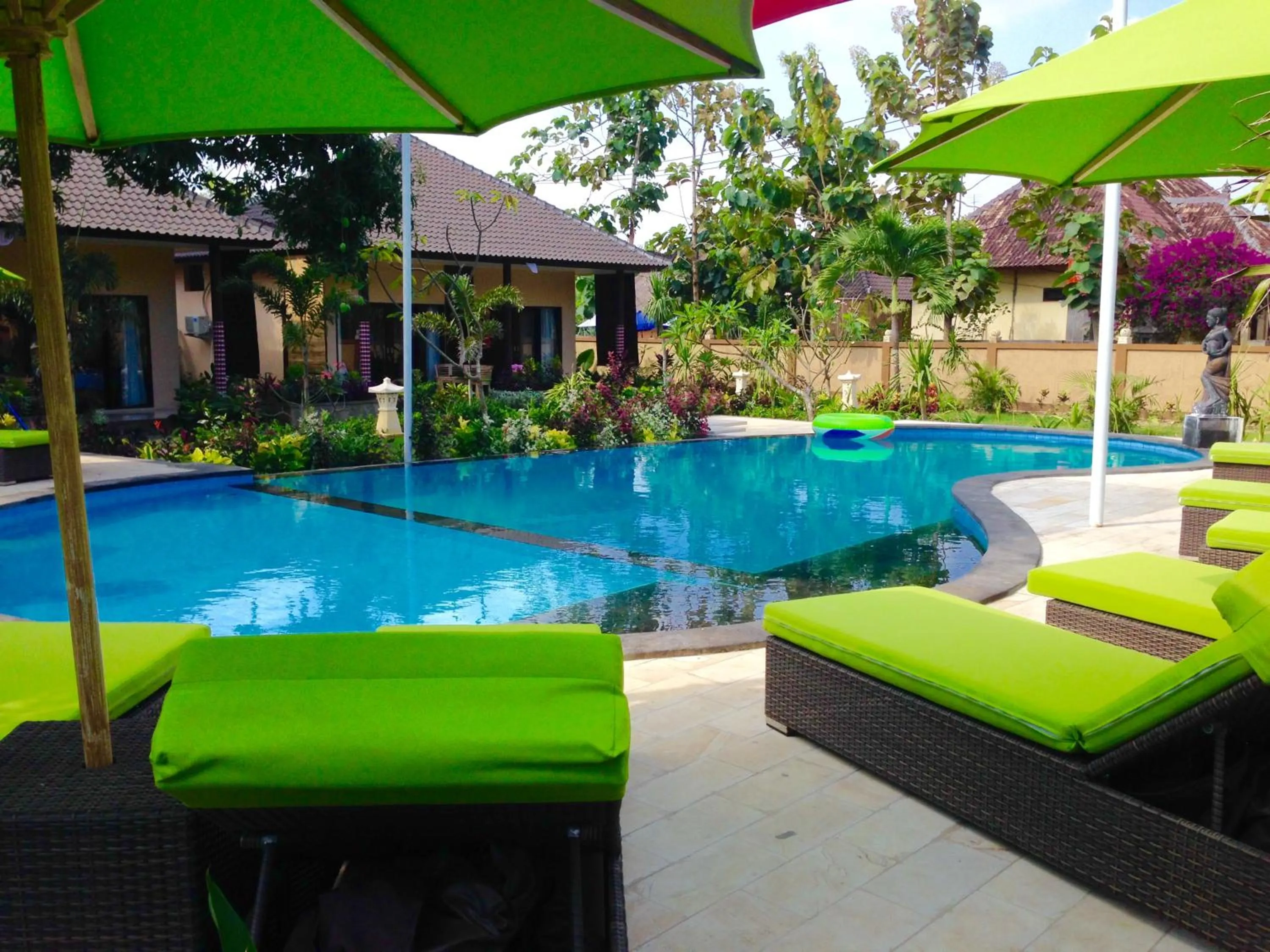 Swimming pool in Damara Lembongan