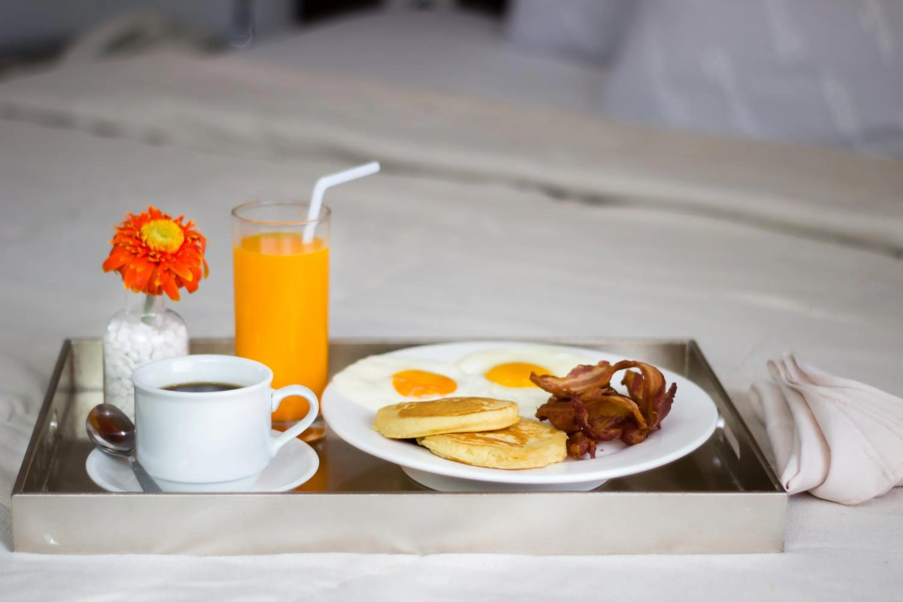 Continental breakfast in Eurotel Vivaldi Araneta