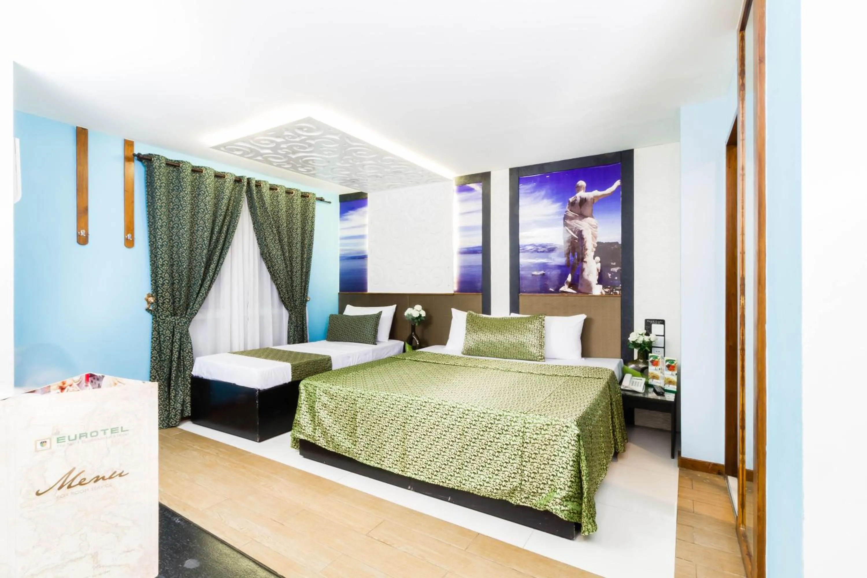 Bedroom in Eurotel Vivaldi Araneta