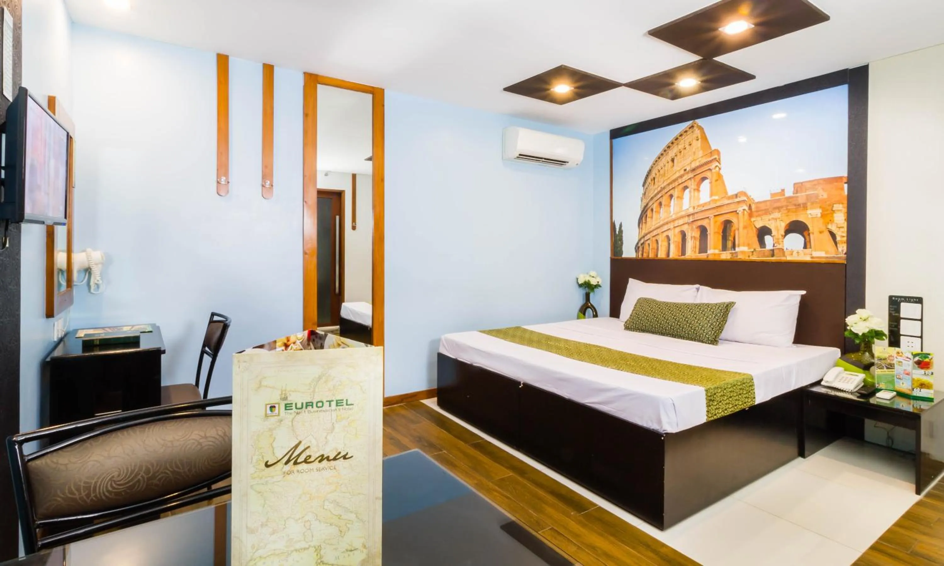 Bedroom in Eurotel Vivaldi Araneta