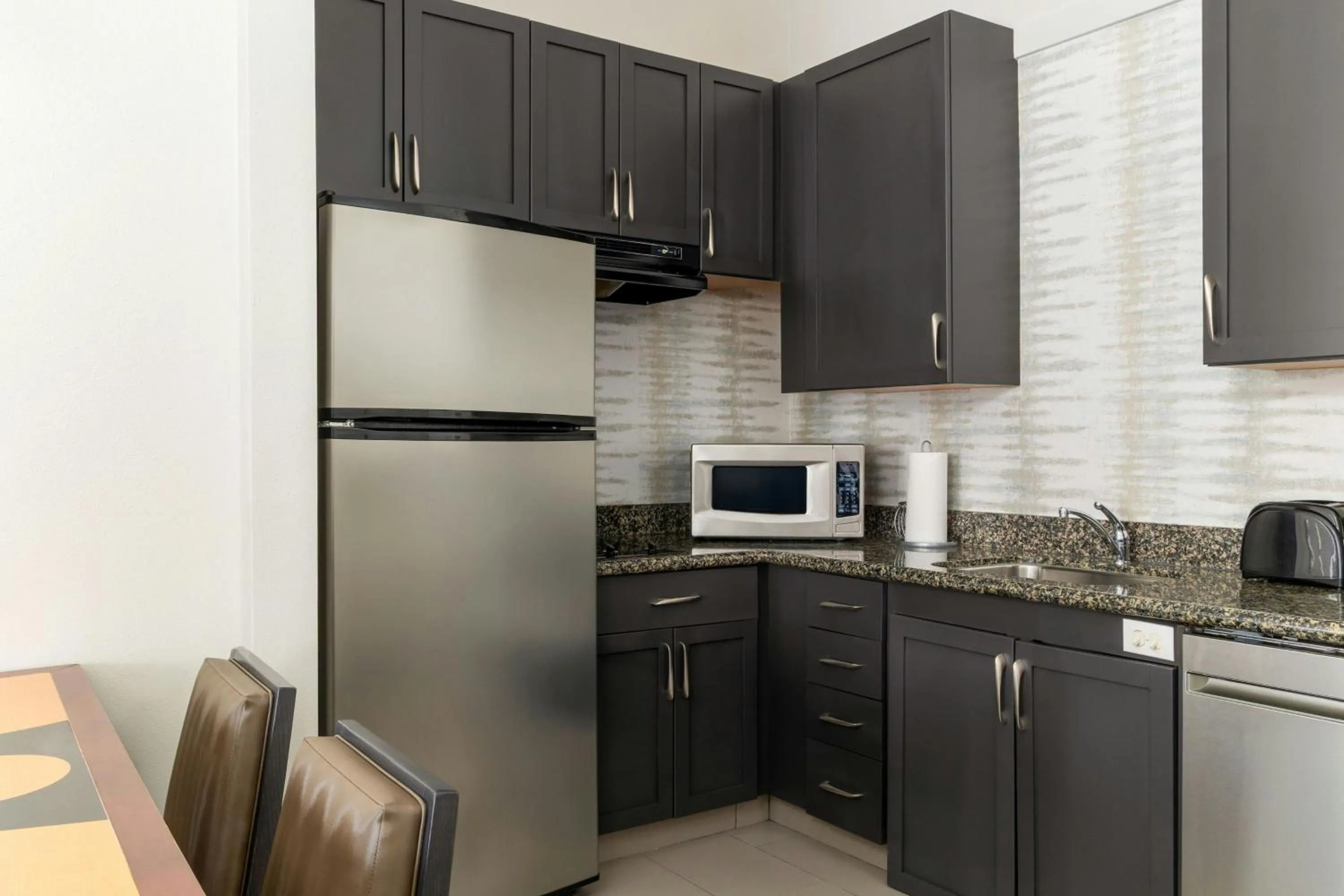 Kitchen or kitchenette in Residence Inn by Marriott Fredericksburg