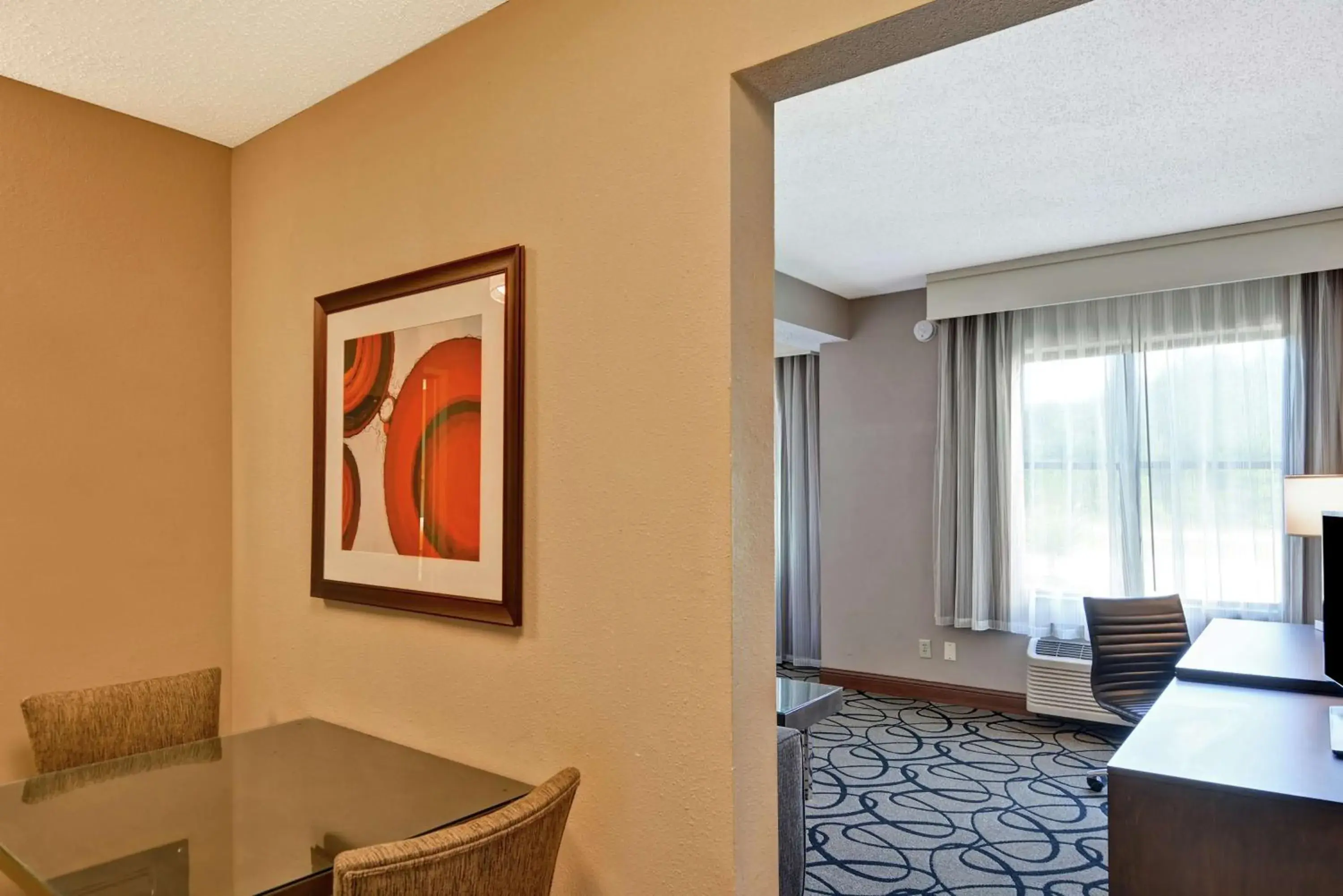 Bedroom in DoubleTree by Hilton Hattiesburg, MS Bedroom in DoubleTree by Hilton Hattiesburg, MS