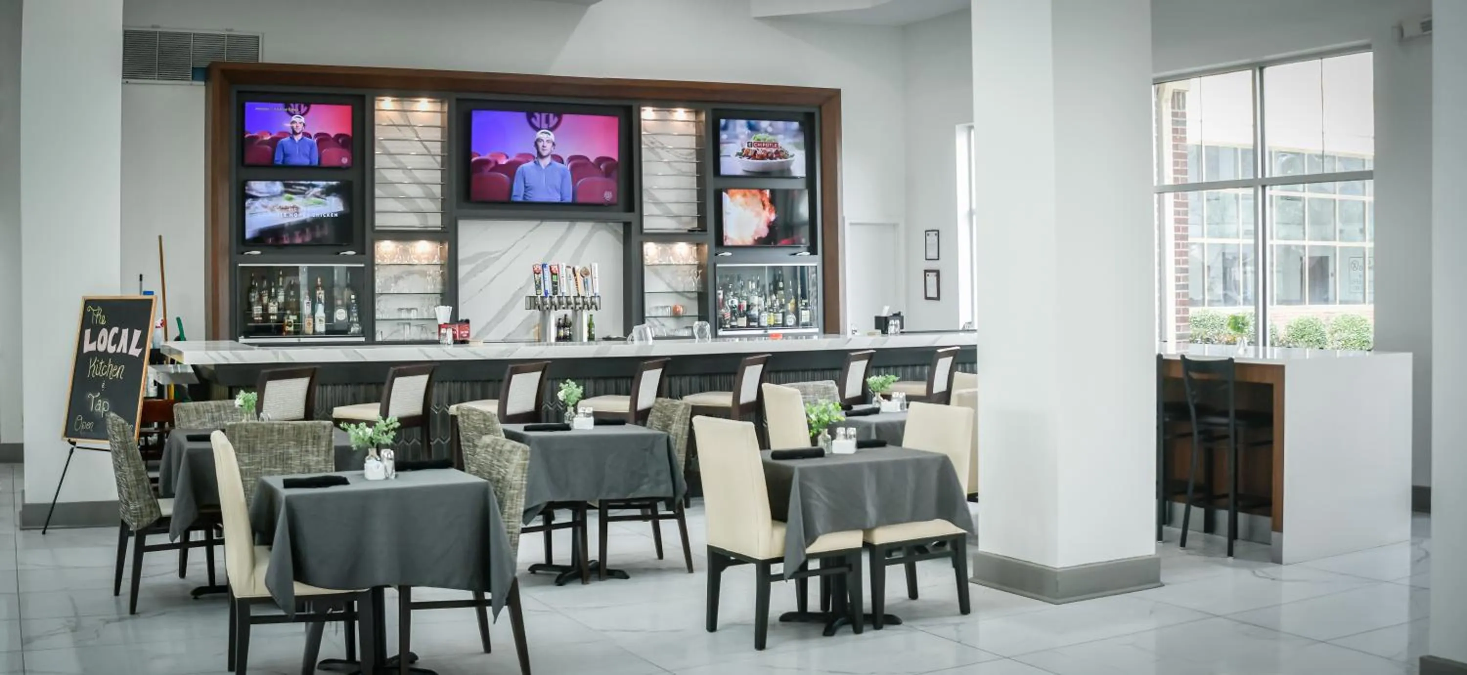 Restaurant/places to eat in DoubleTree by Hilton Hattiesburg, MS