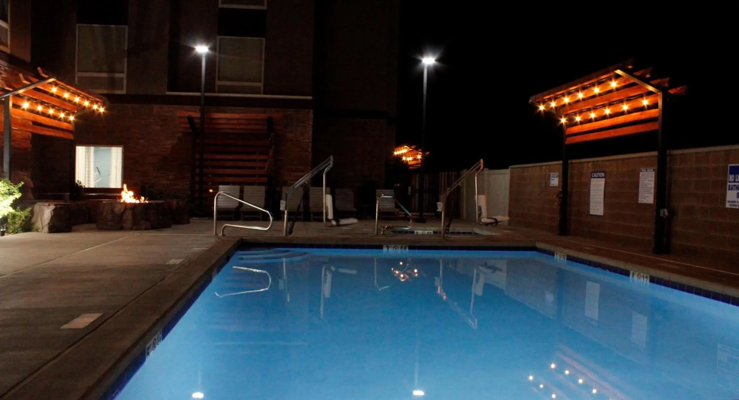 Pool view in Hampton Inn Moab Arches National Park Pool view in Hampton Inn Moab Arches National Park