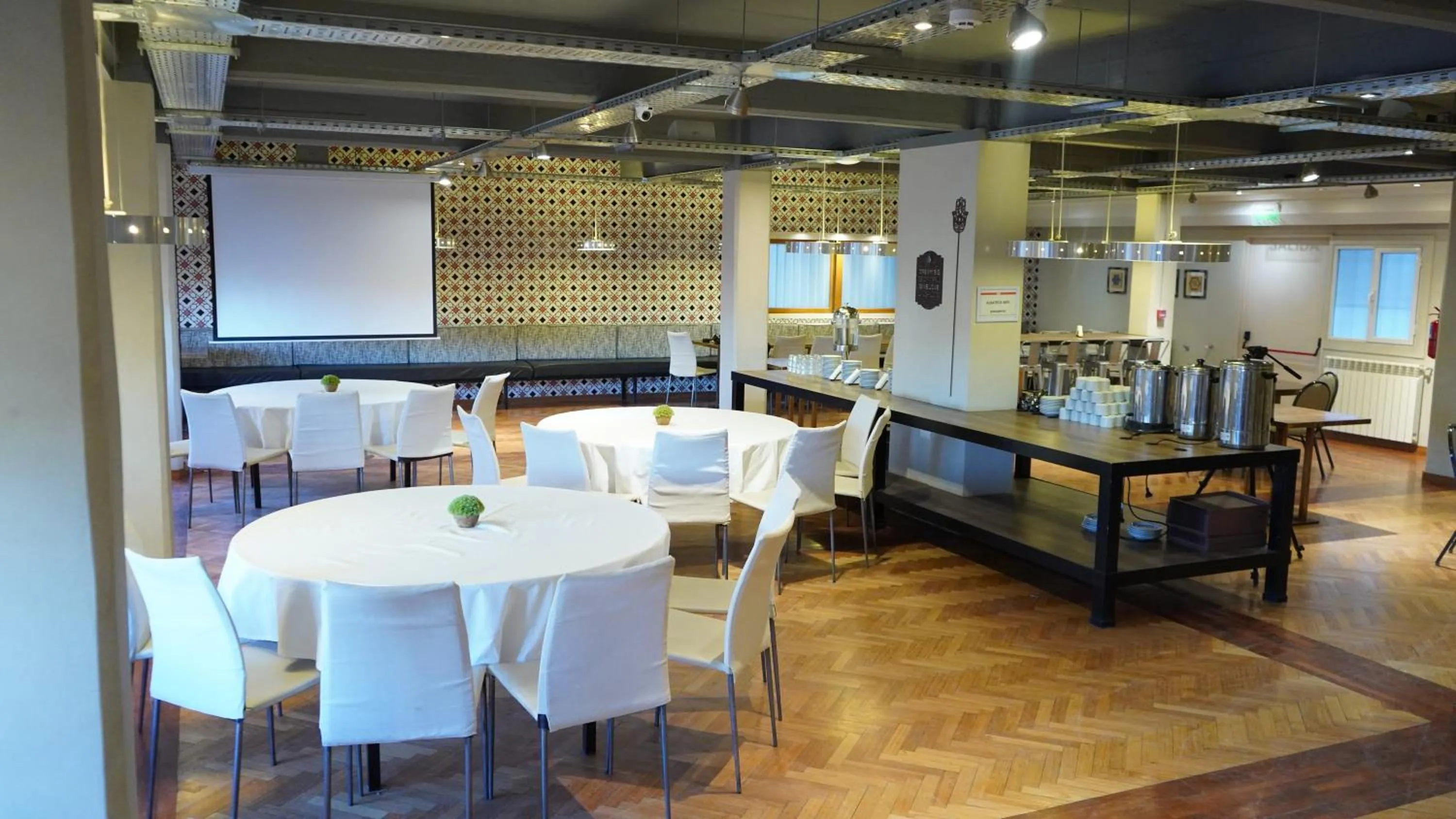 Banquet/Function facilities in Hotel Albatros