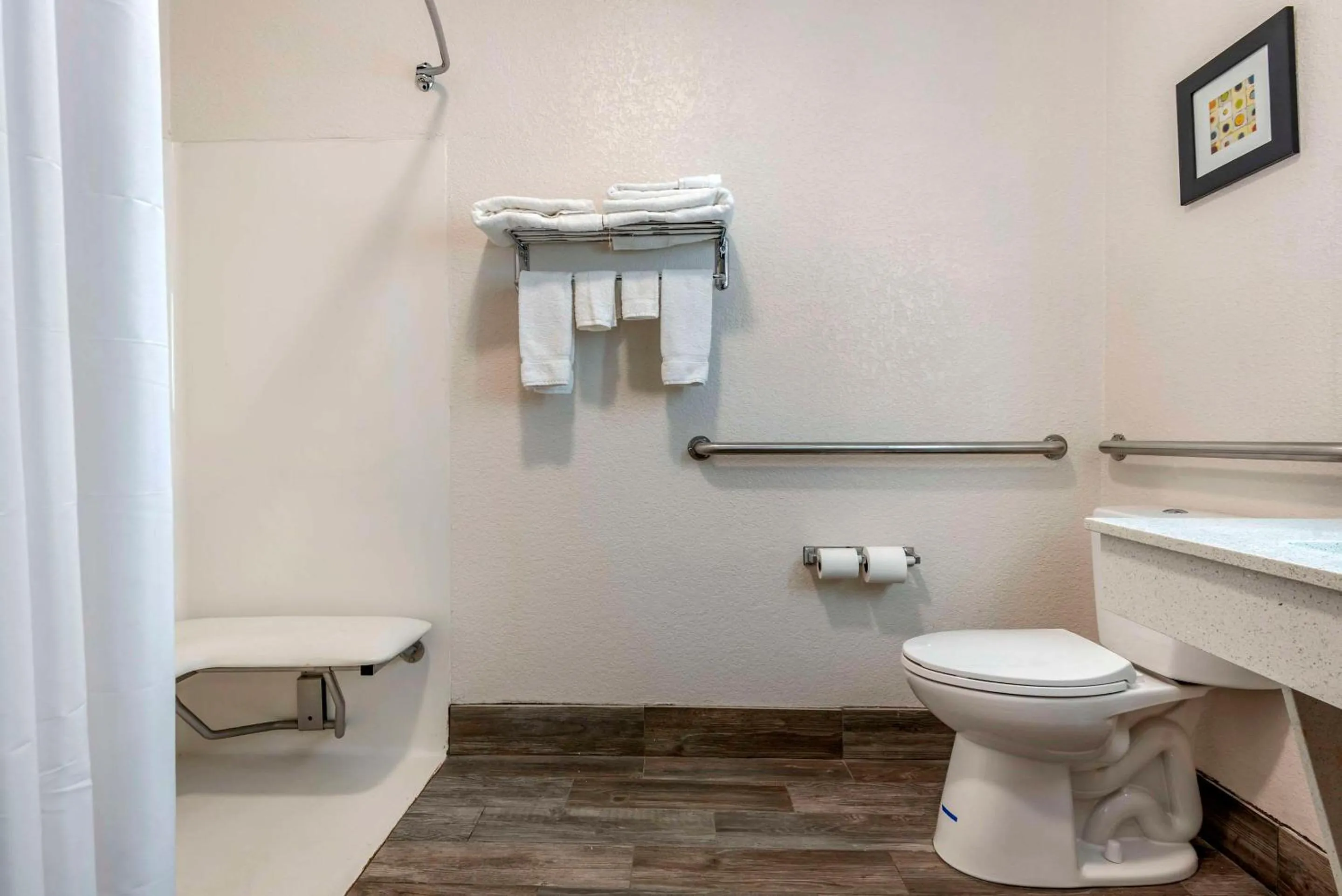 Bedroom in Comfort Inn & Suites Liverpool - Syracuse