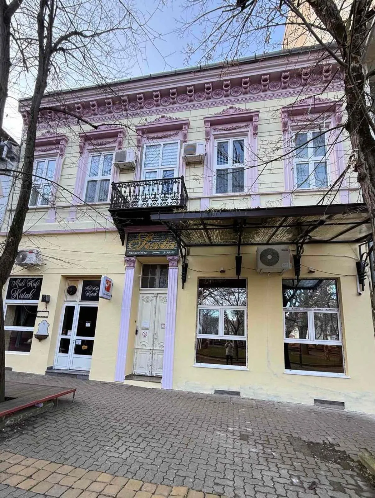 Property building in Siesta