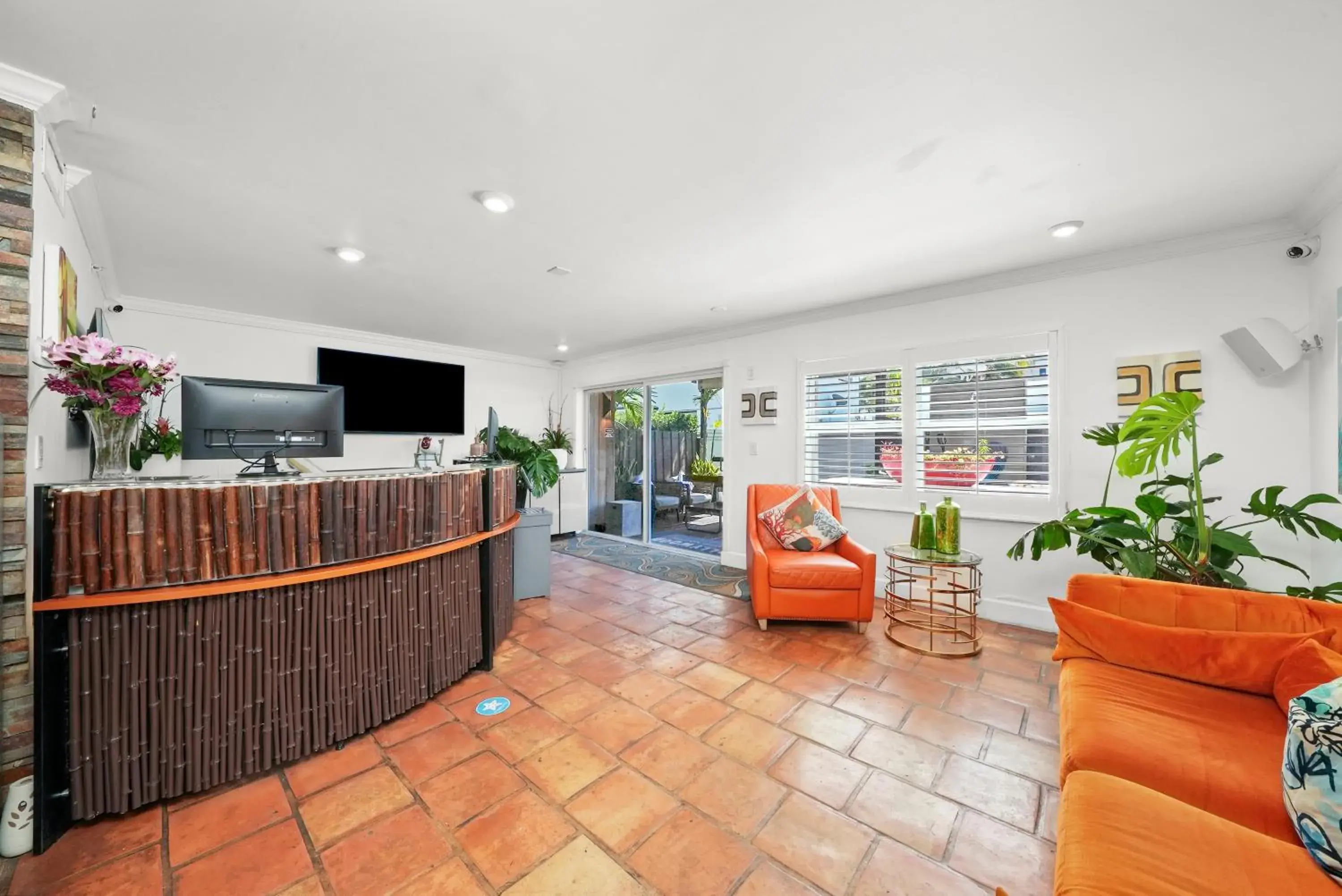 Lobby or reception in Hollywood Beach Suites and Hotel Lobby or reception in Hollywood Beach Suites and Hotel