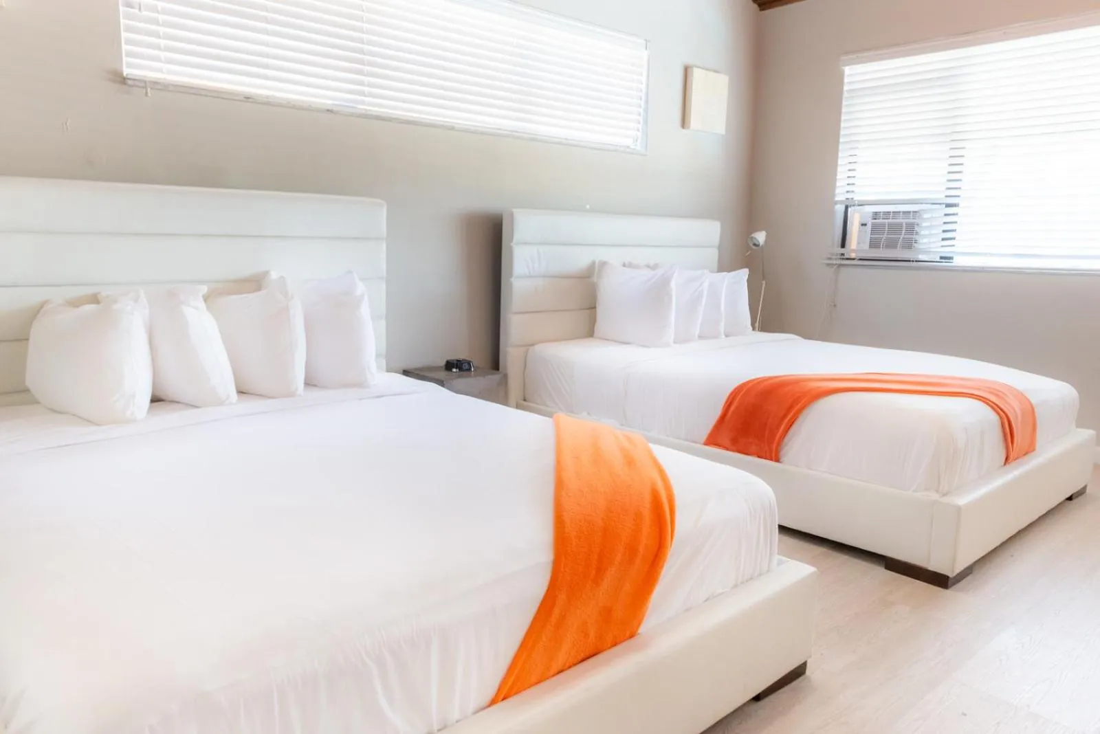 Bed in Hollywood Beach Suites and Hotel