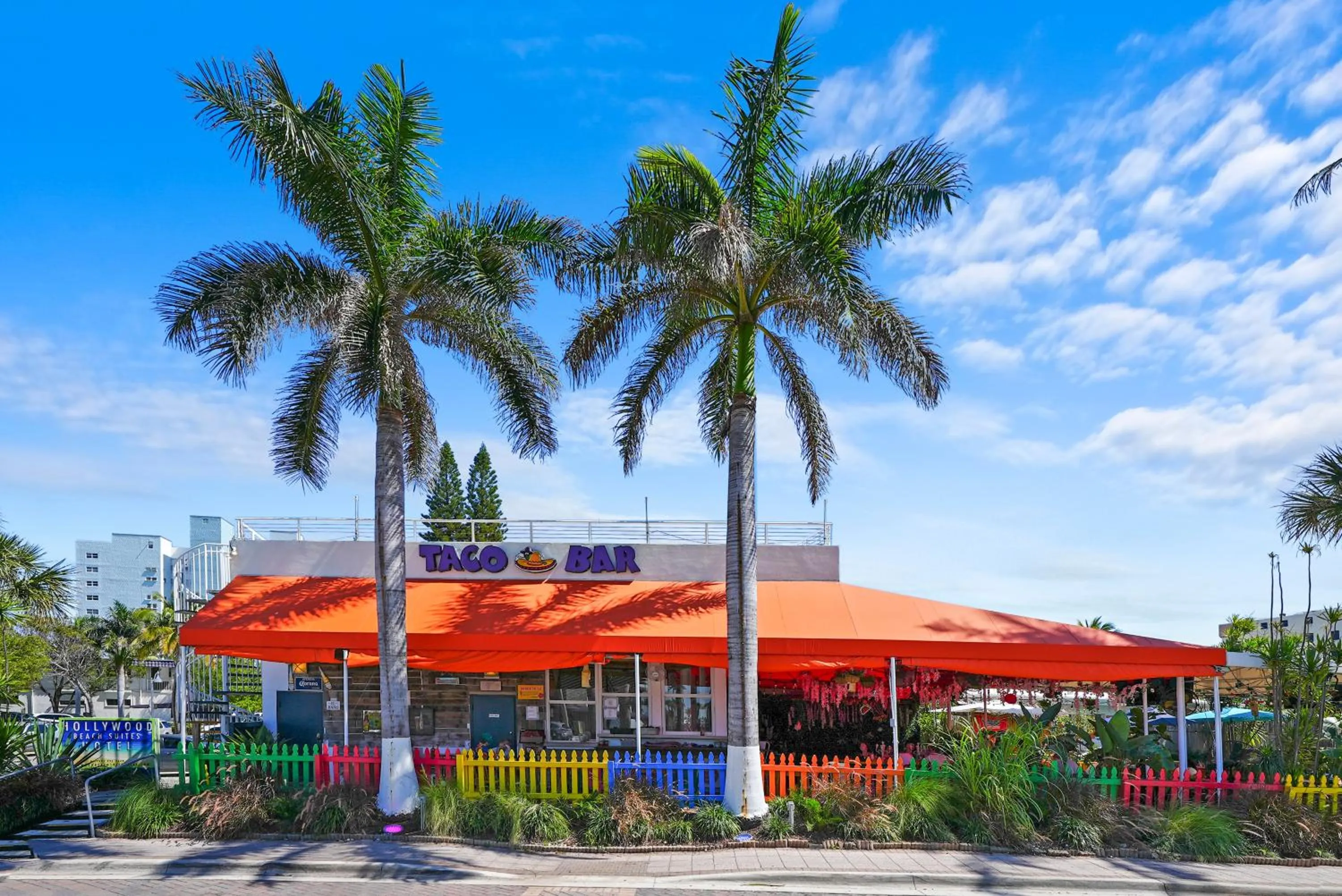 Restaurant/places to eat in Hollywood Beach Suites and Hotel