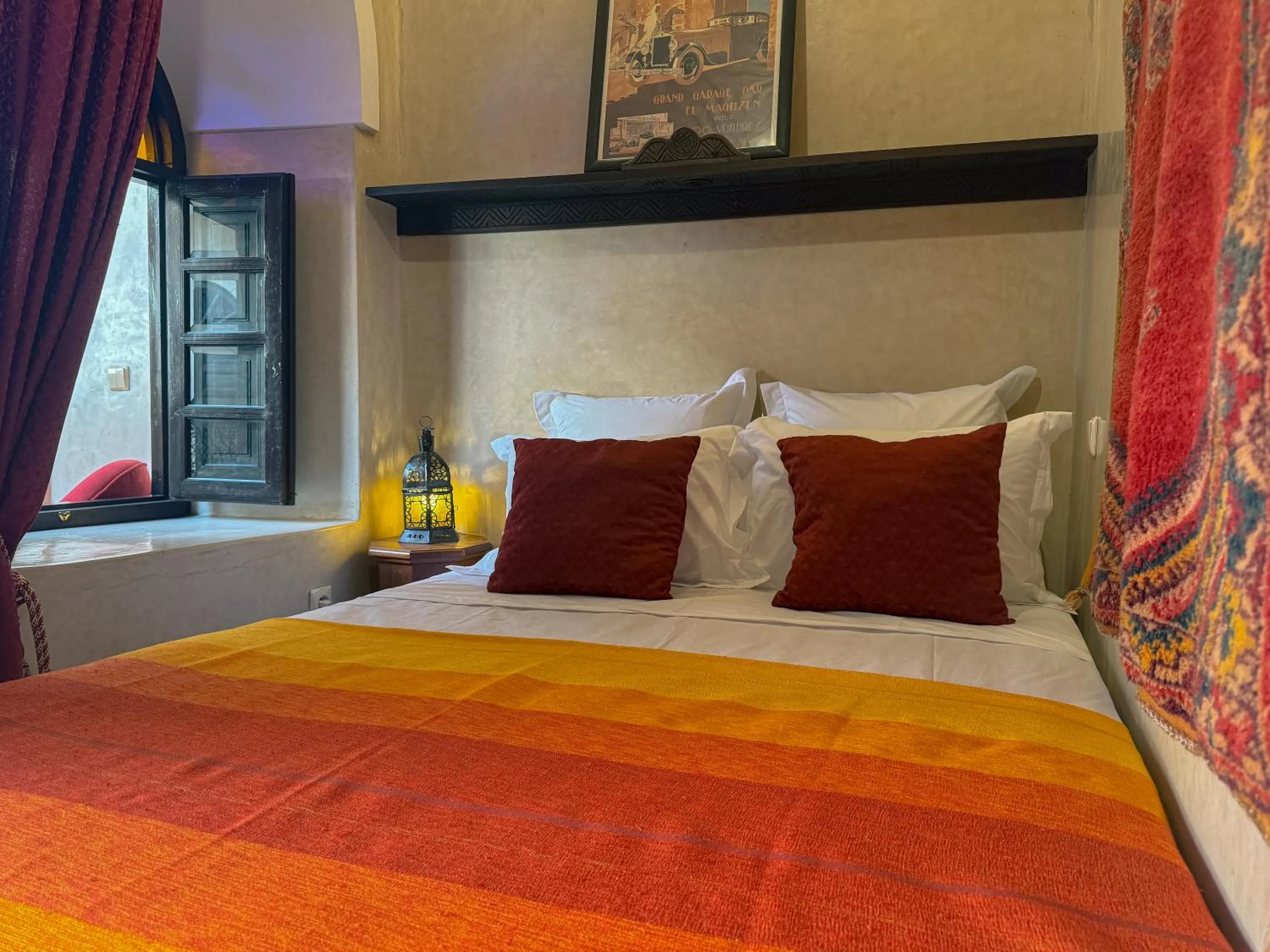 Bed in Riad Lapis-lazuli