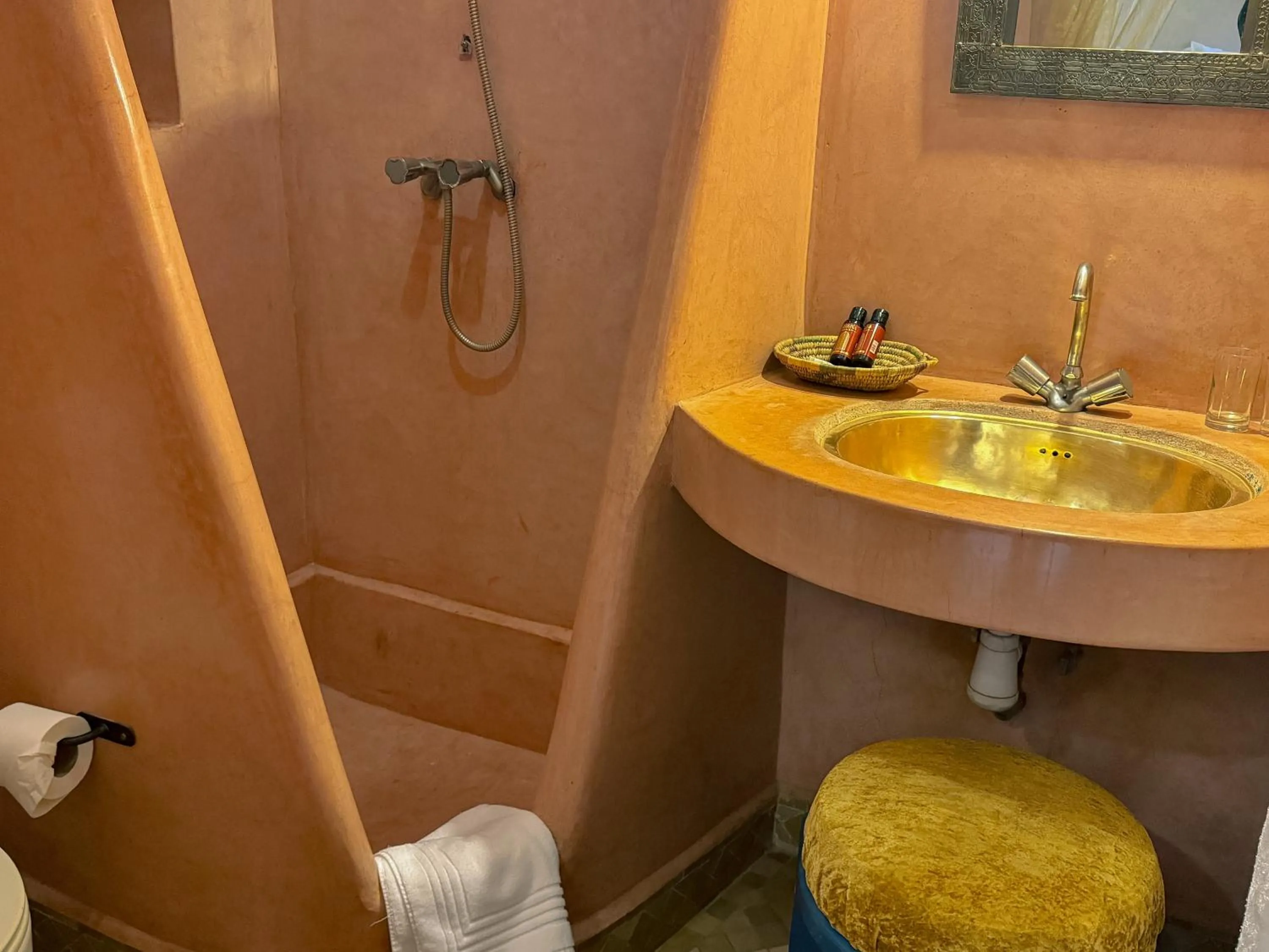 Bathroom in Riad Lapis-lazuli