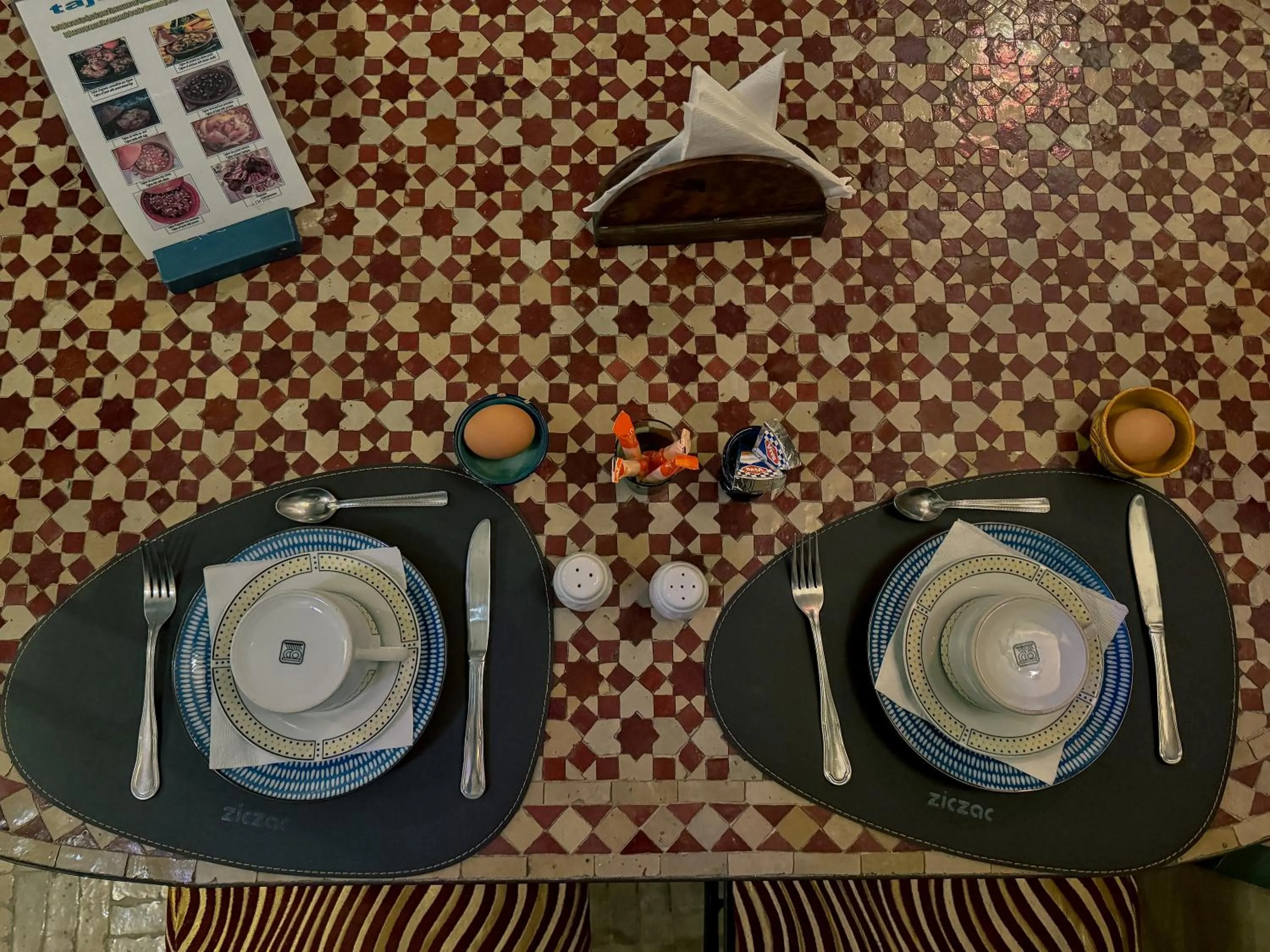 Staff in Riad Lapis-lazuli