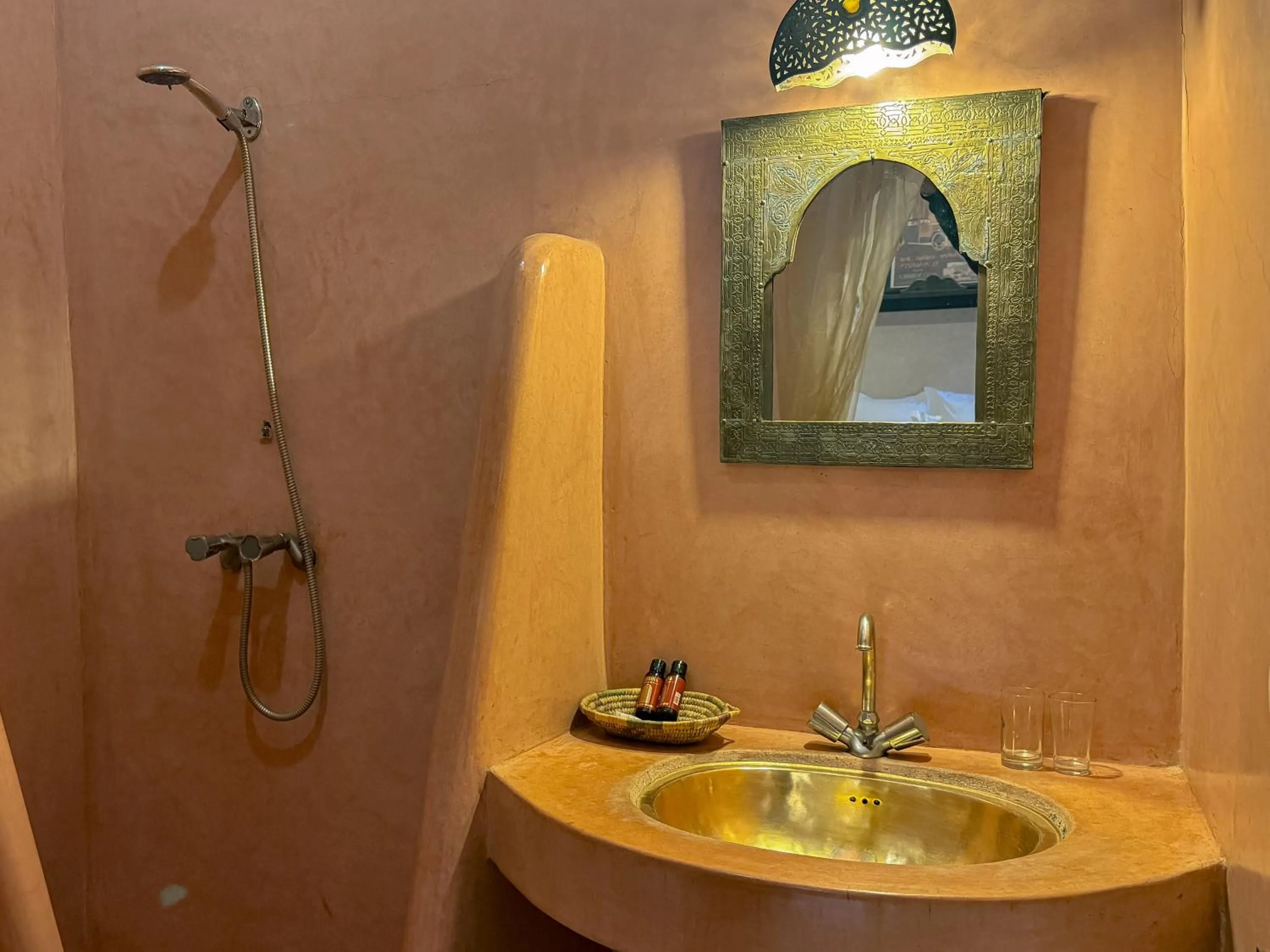 Bathroom in Riad Lapis-lazuli