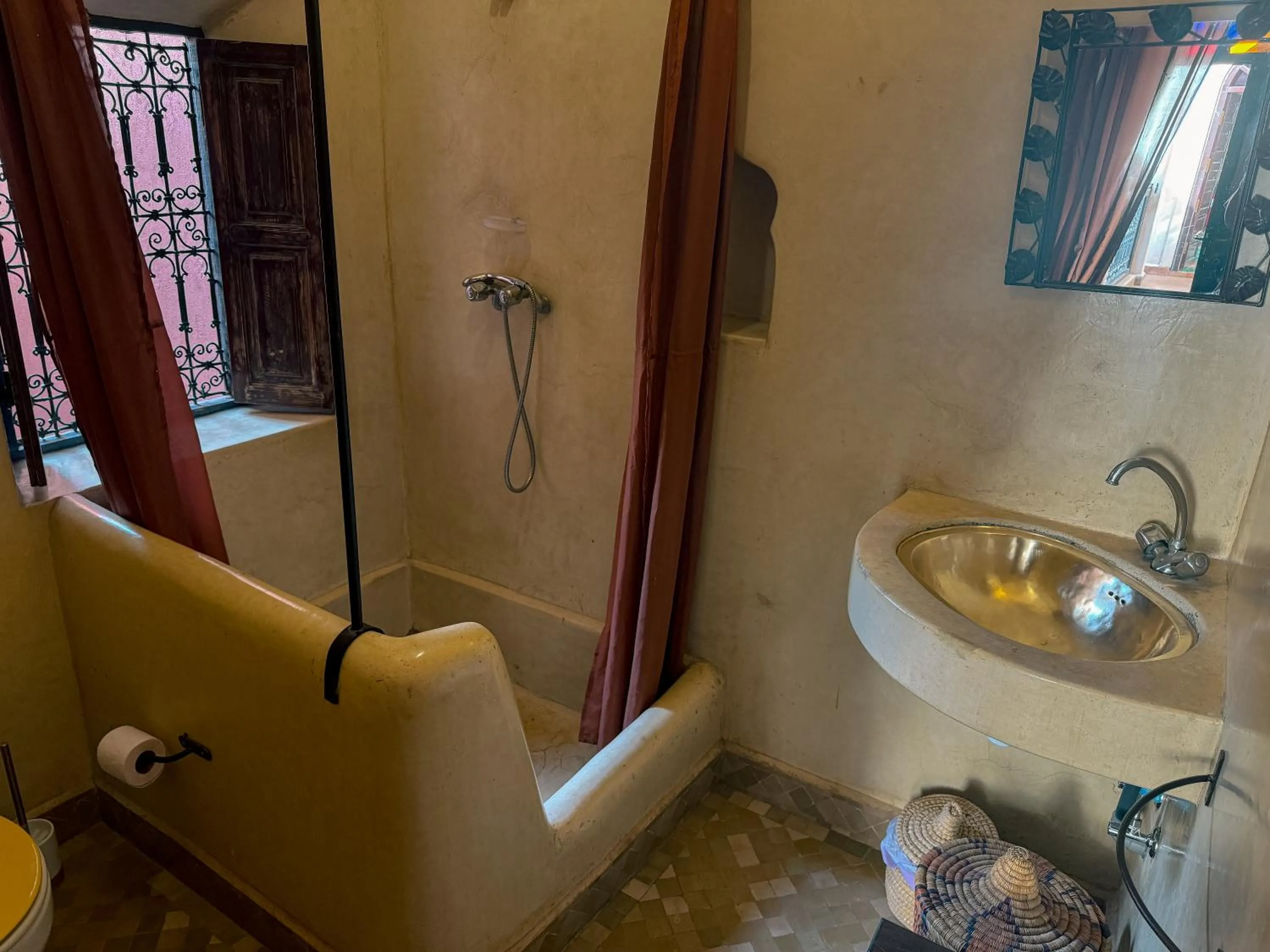 Bathroom in Riad Lapis-lazuli