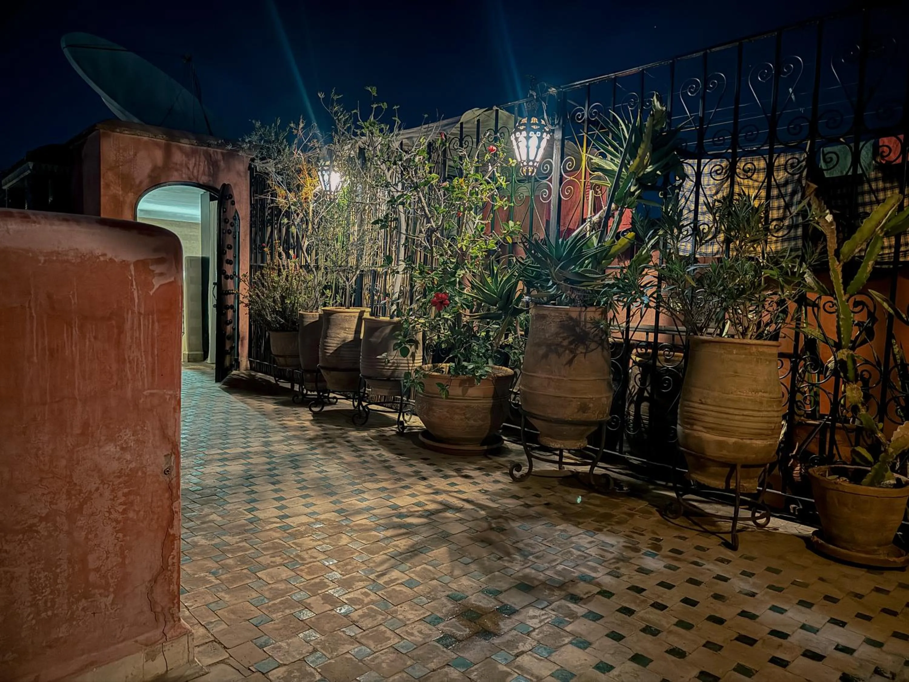 Night in Riad Lapis-lazuli