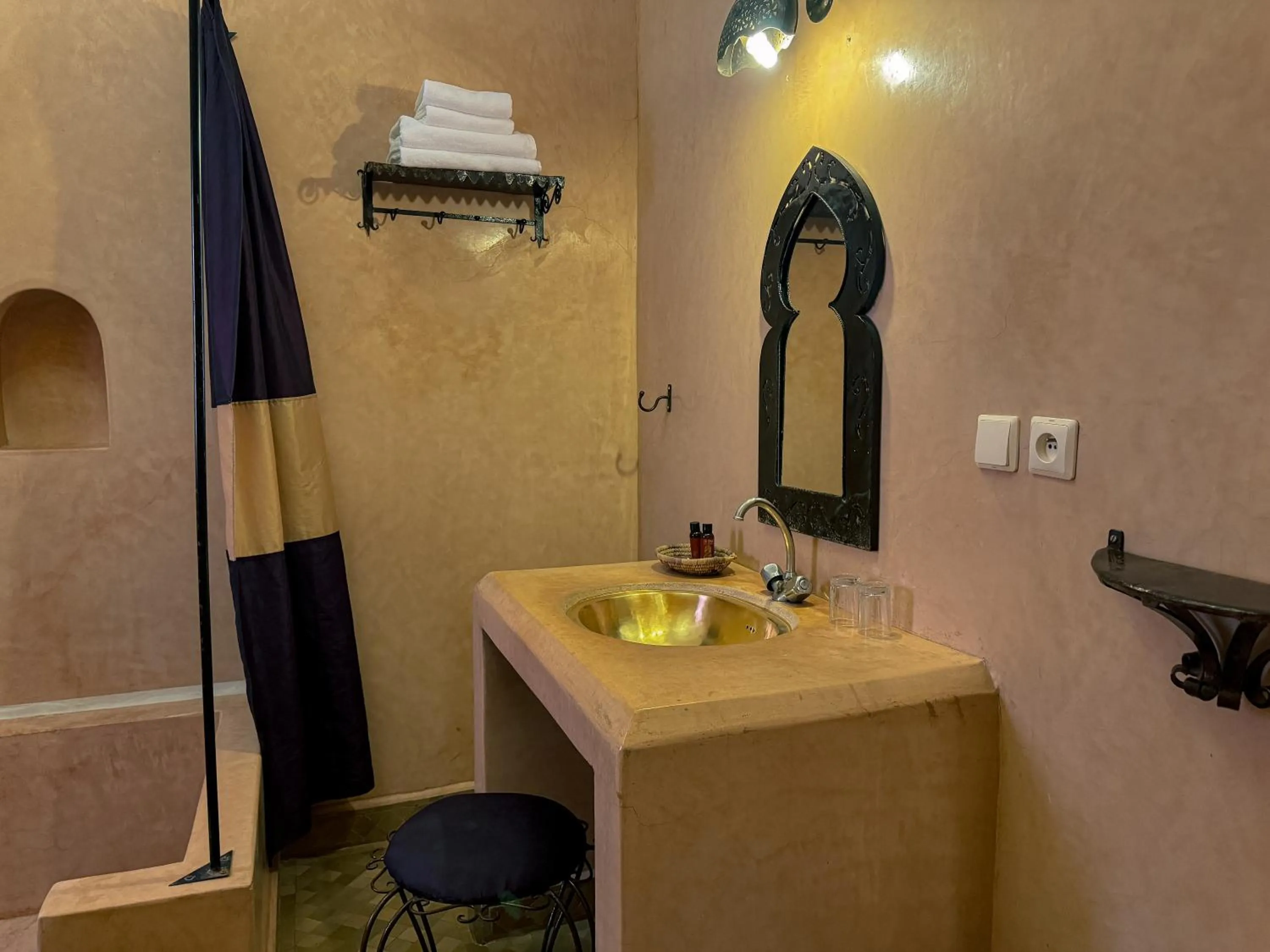 Bathroom in Riad Lapis-lazuli