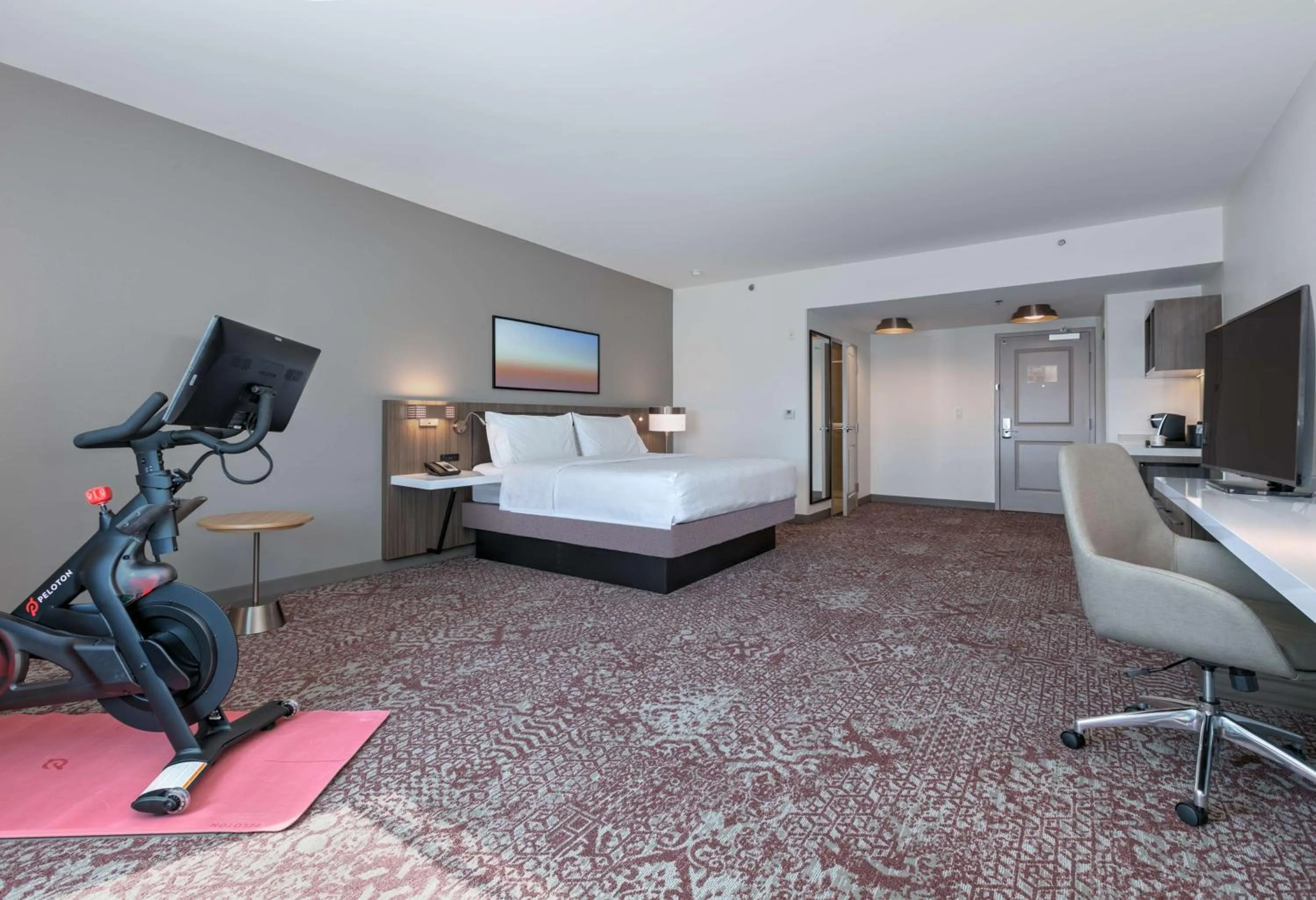 Bedroom, Bed in Hilton Garden Inn Dallas Arlington