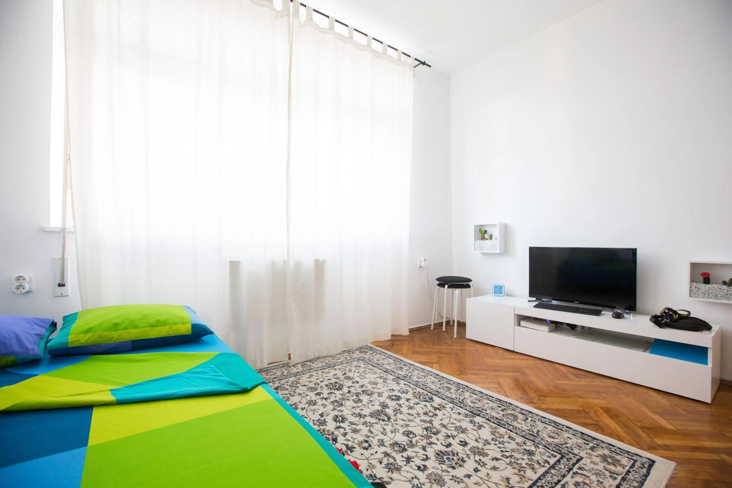 Living room, Bed in Center eazZynight 2