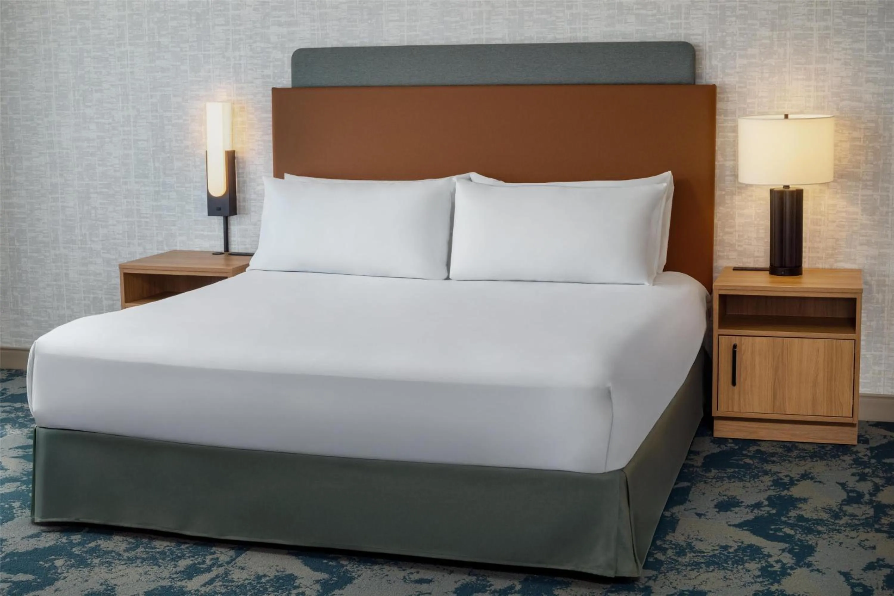 Bed in Hampton Inn Nashua