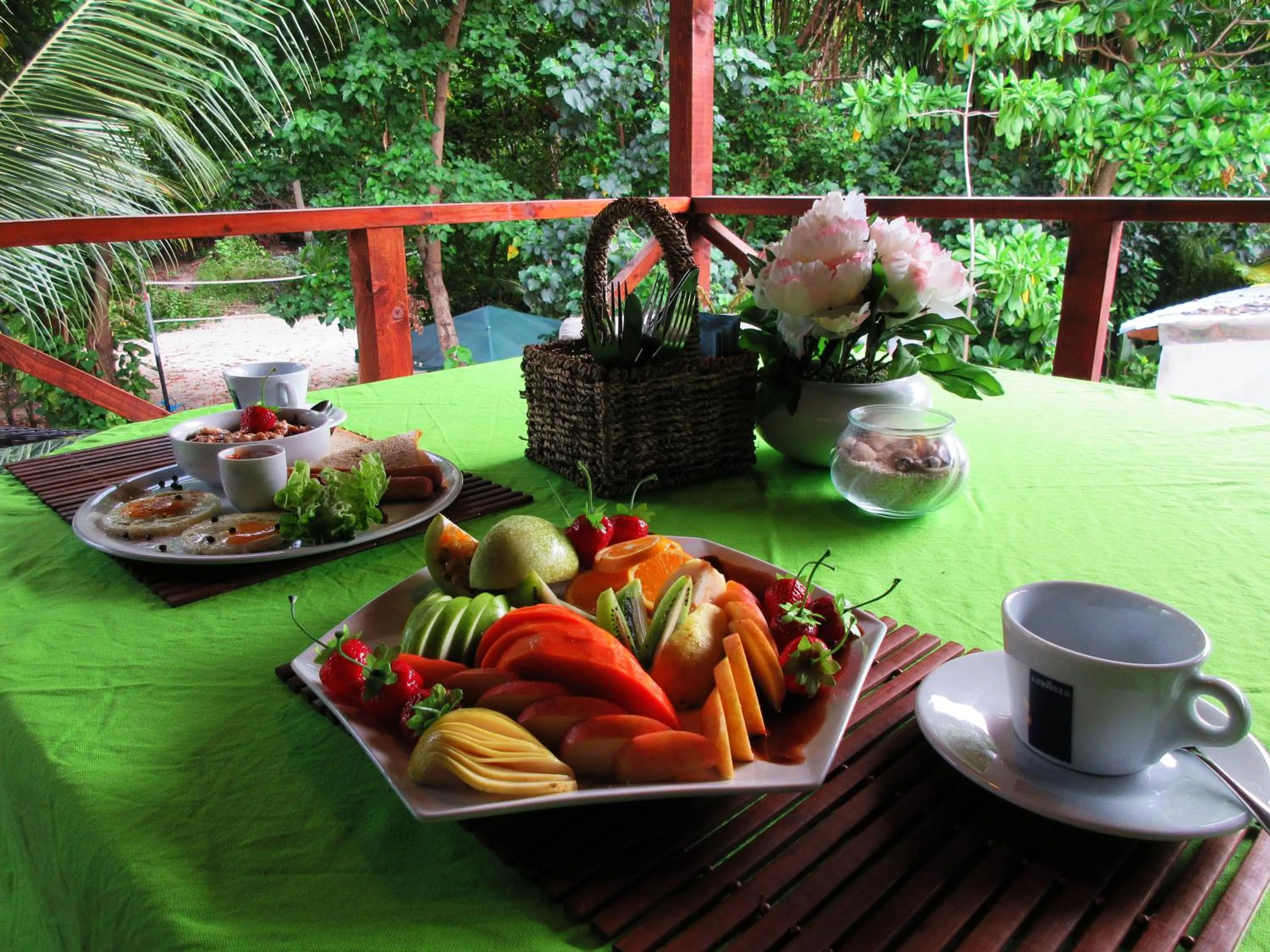 Breakfast in Dive Villa Thoddoo