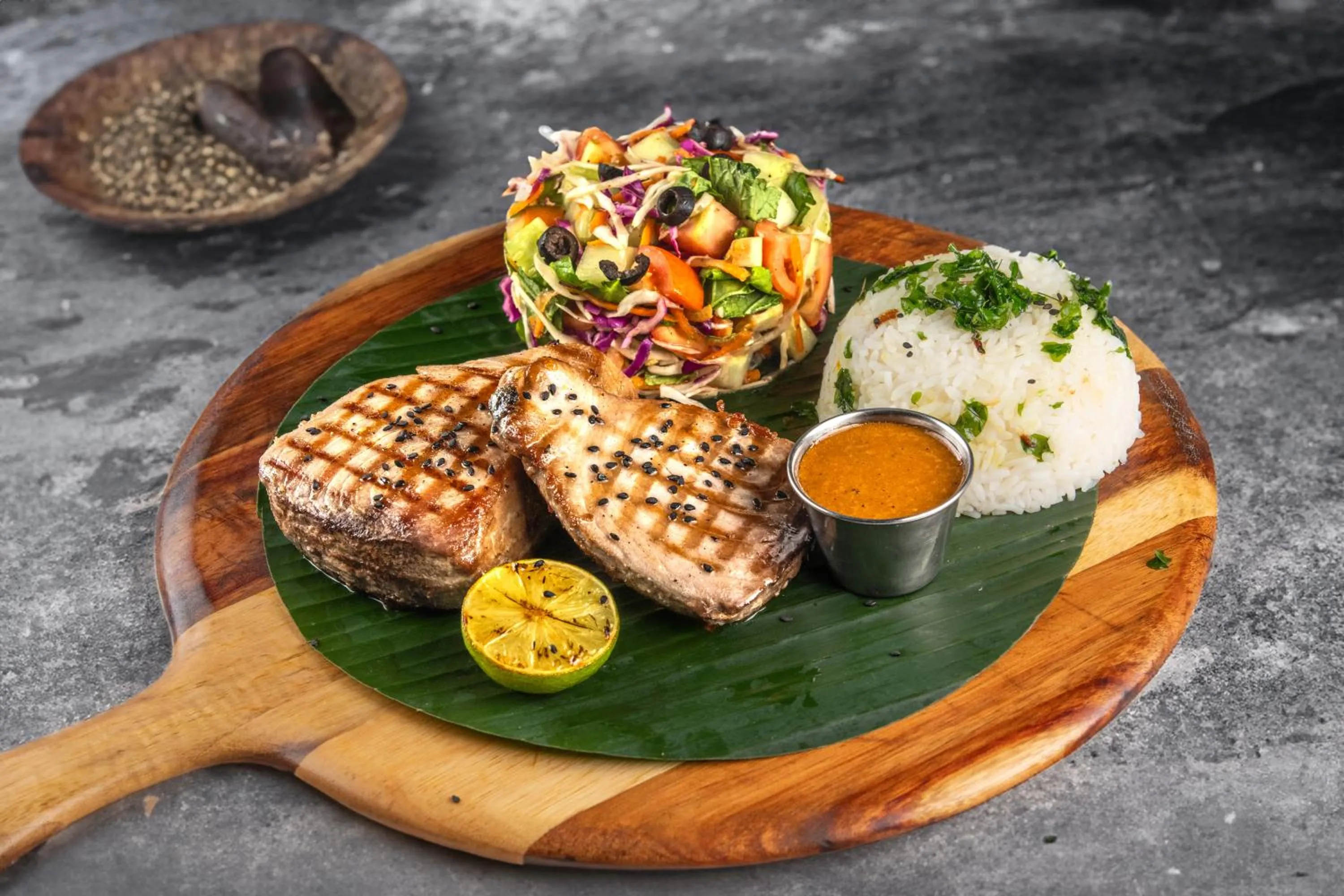 Restaurant/places to eat in Dive Villa Thoddoo