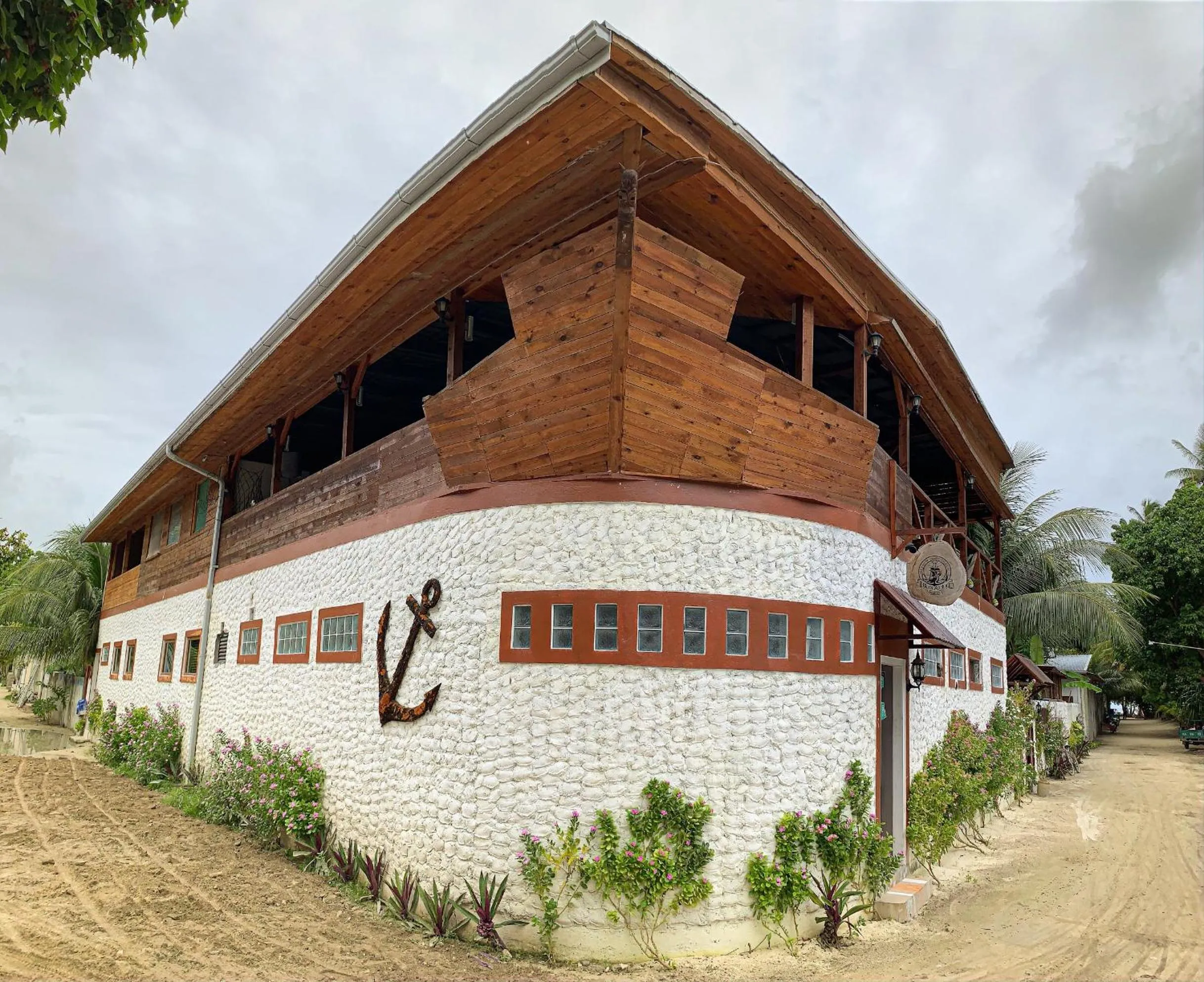 Property building in Dive Villa Thoddoo