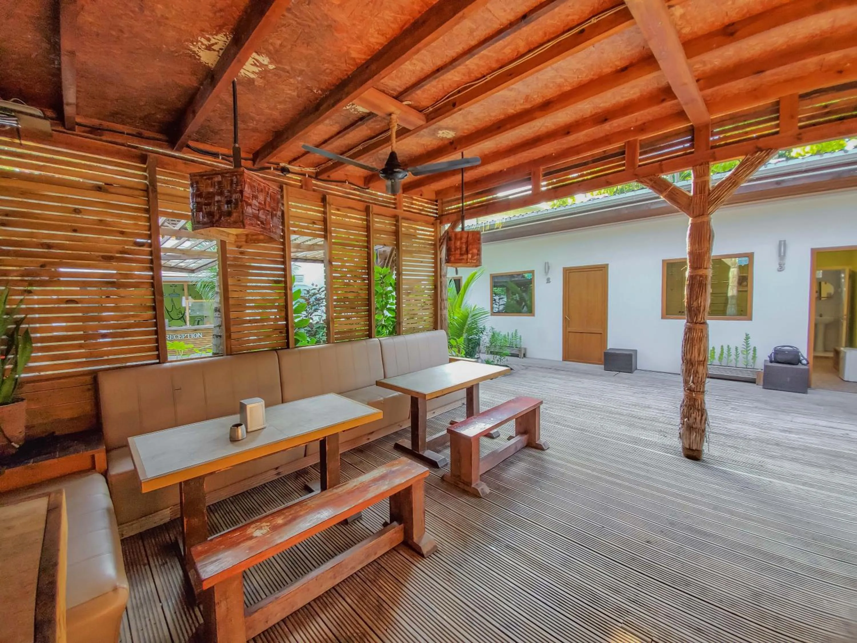 Patio in Dive Villa Thoddoo