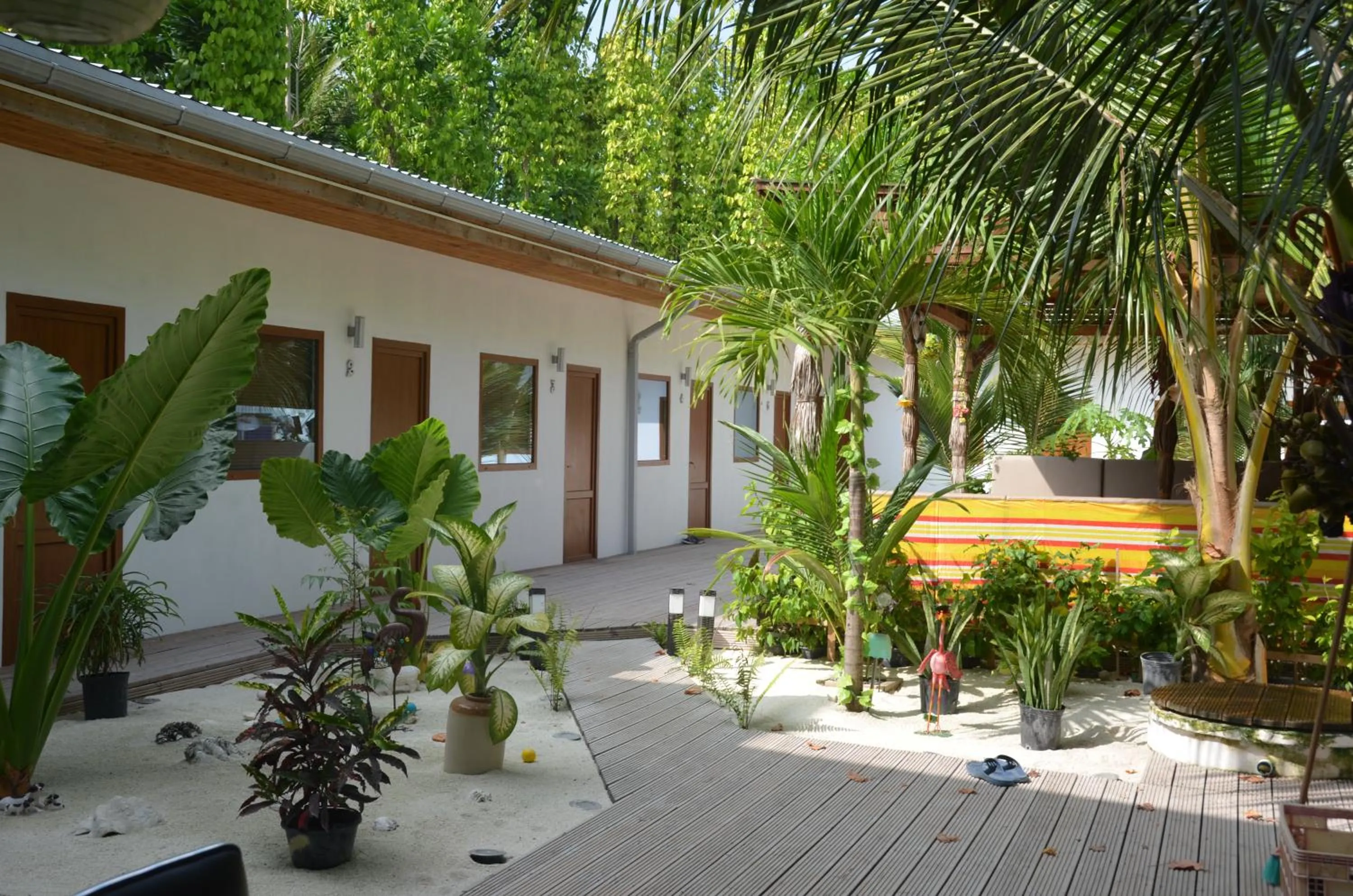 Facade/entrance in Dive Villa Thoddoo