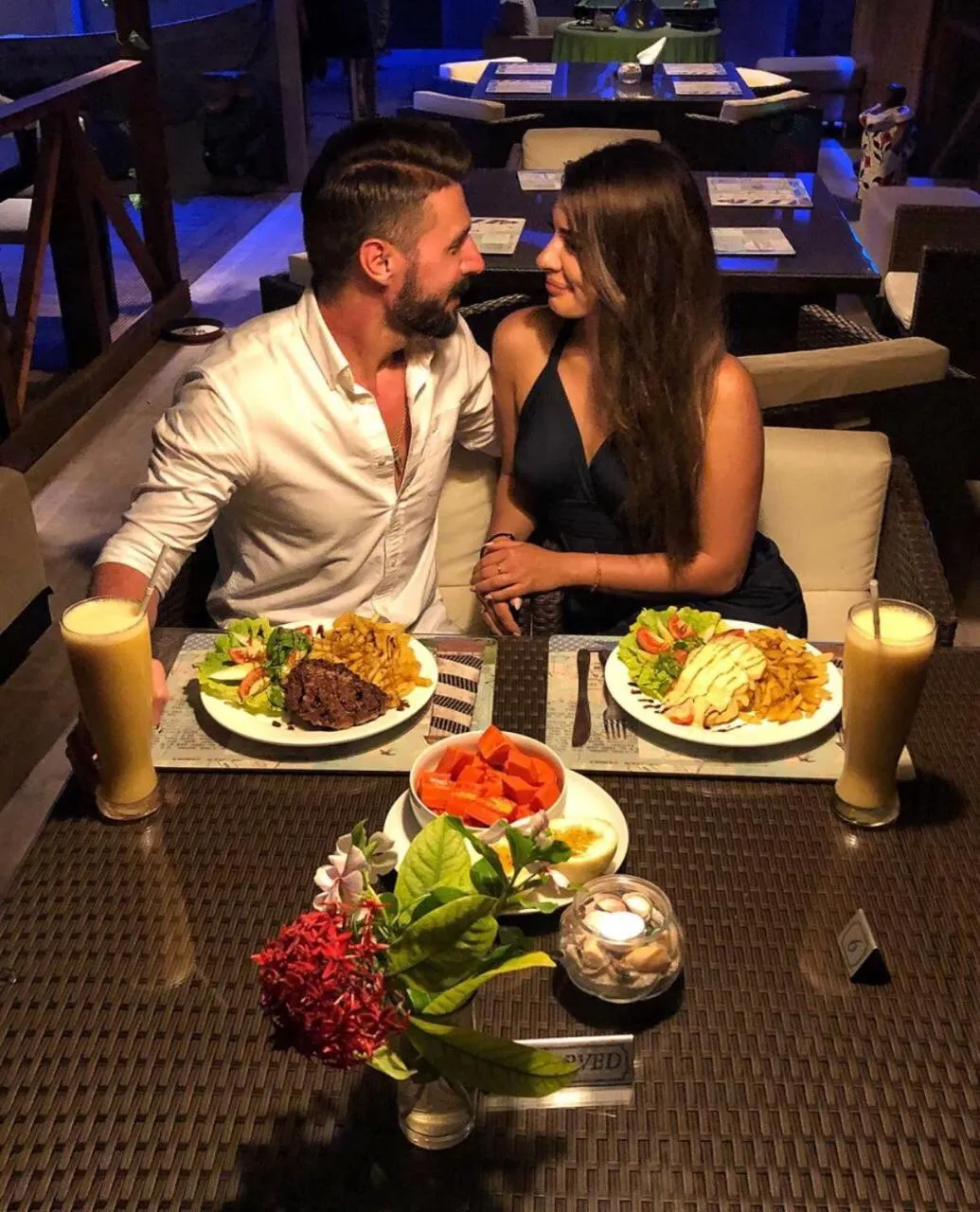 Restaurant/places to eat in Dive Villa Thoddoo