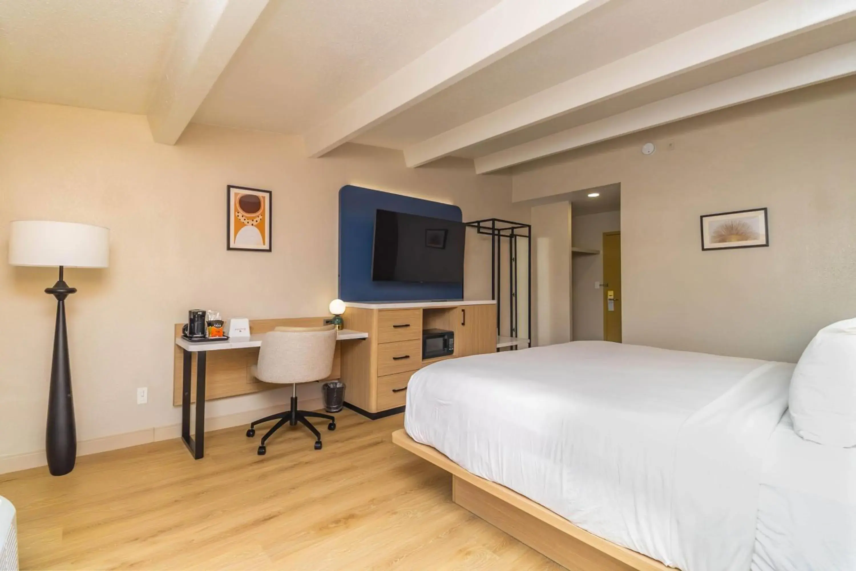 Photo of the whole room, Bed in Ramada by Wyndham Davenport Orlando South Photo of the whole room, Bed in Ramada by Wyndham Davenport Orlando South